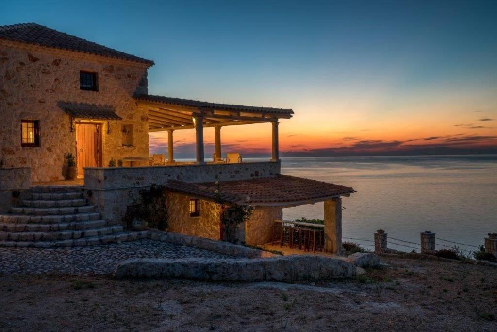 Four-Bedroom Villa photo 3