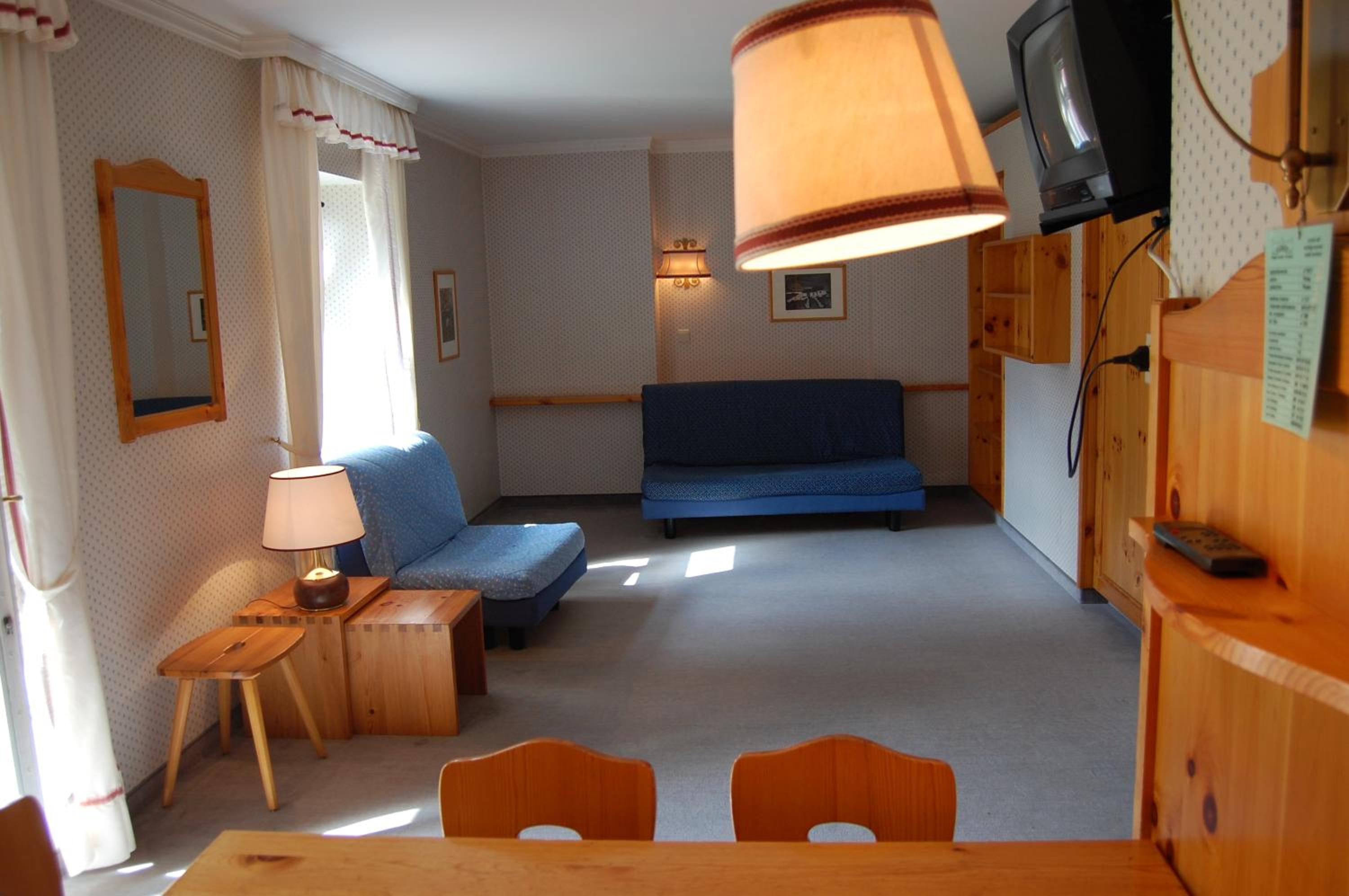 One-Bedroom Apartment photo 2