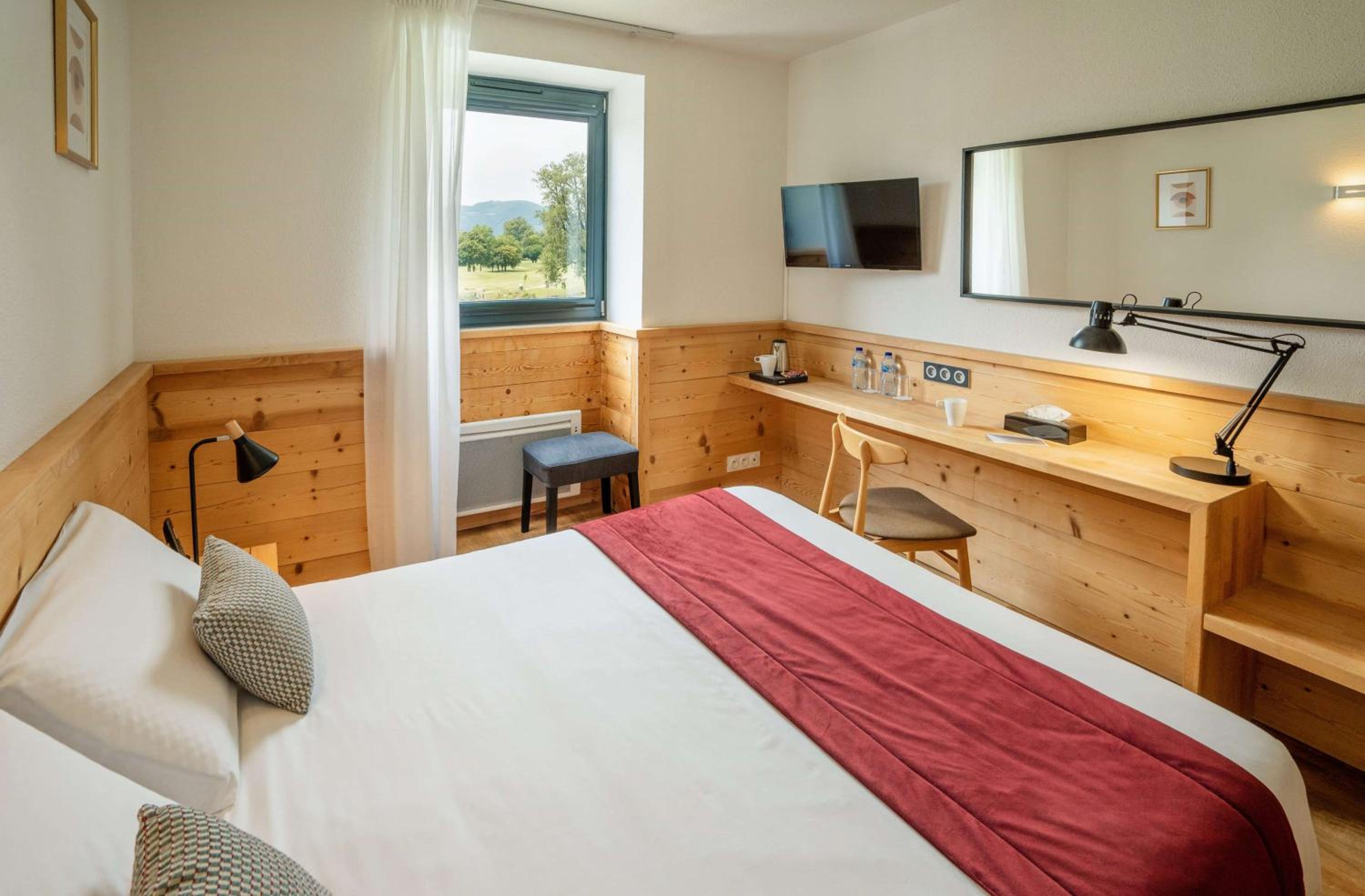 Standard Queen Room - Photo 1