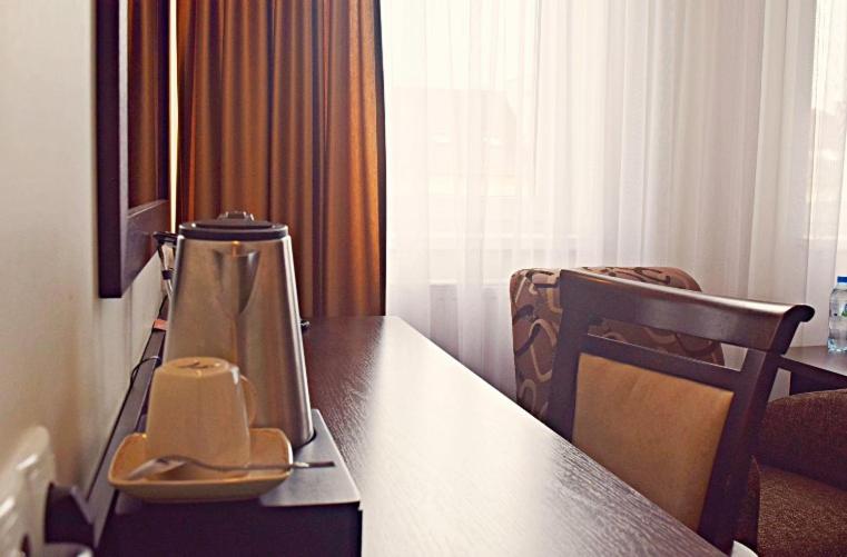 Deluxe Double Room with Bath - Photo 3