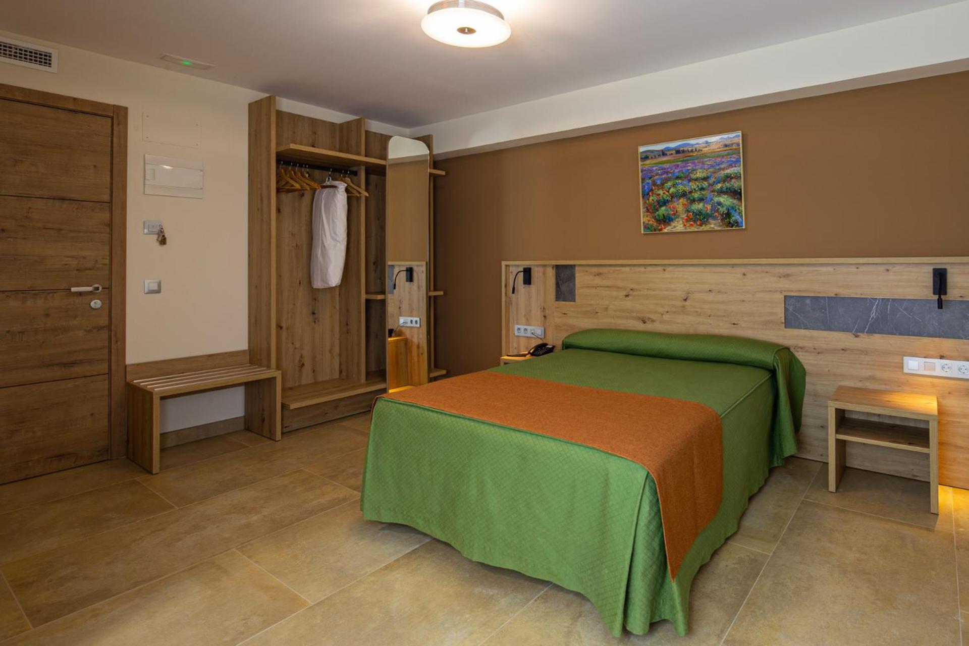 Deluxe Queen Room photo 3