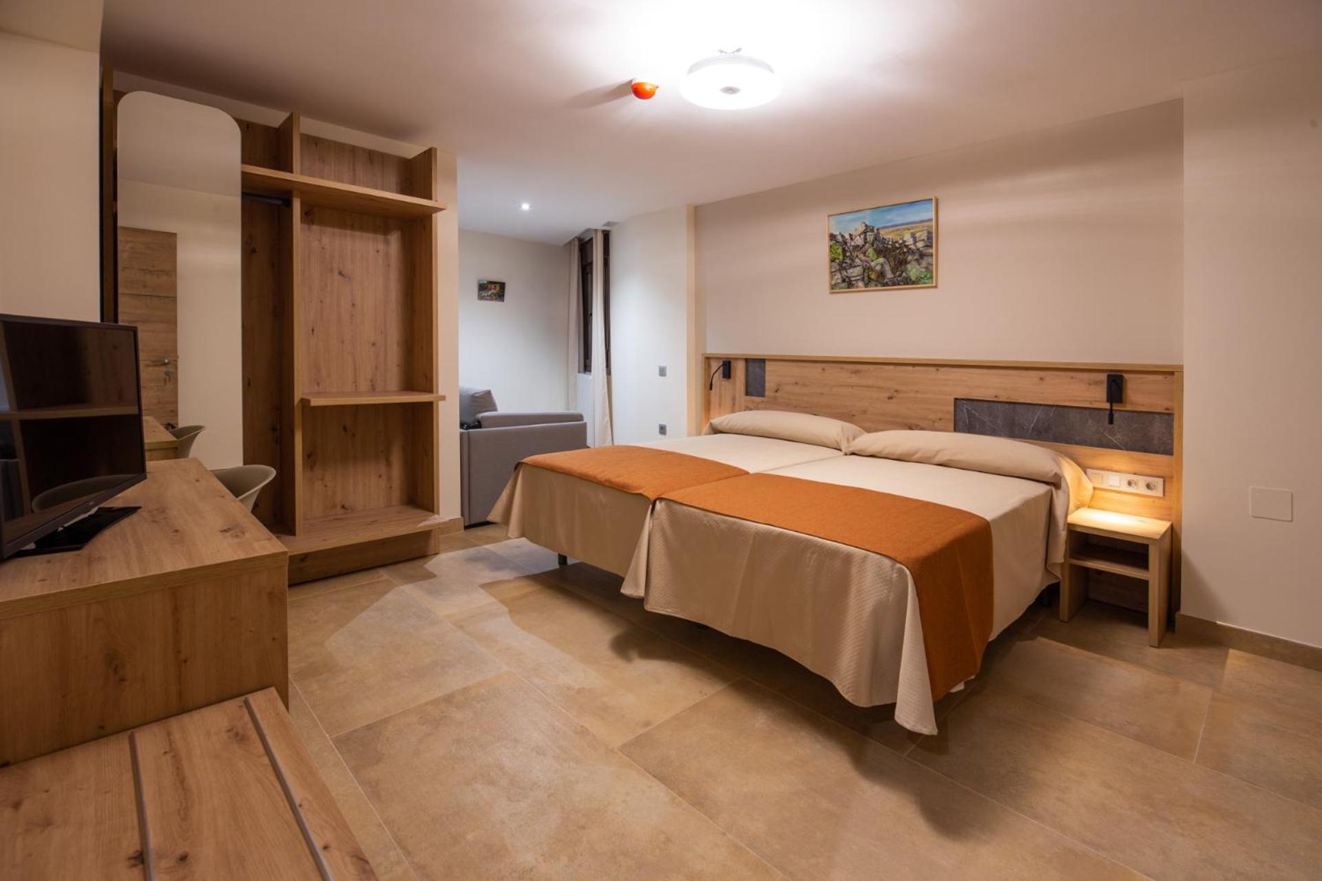 Triple Room - Photo 2