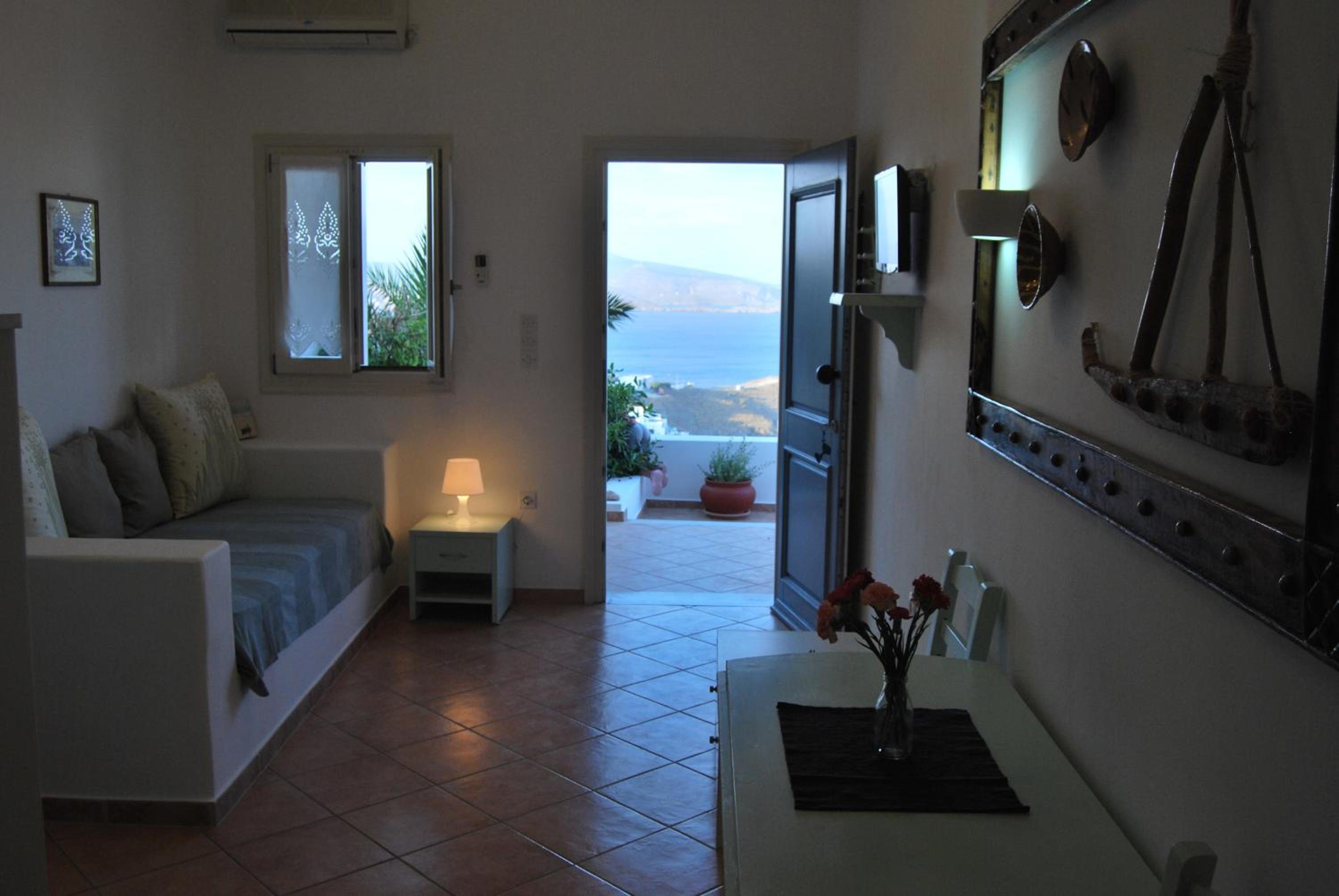 Studio (2 Adults)