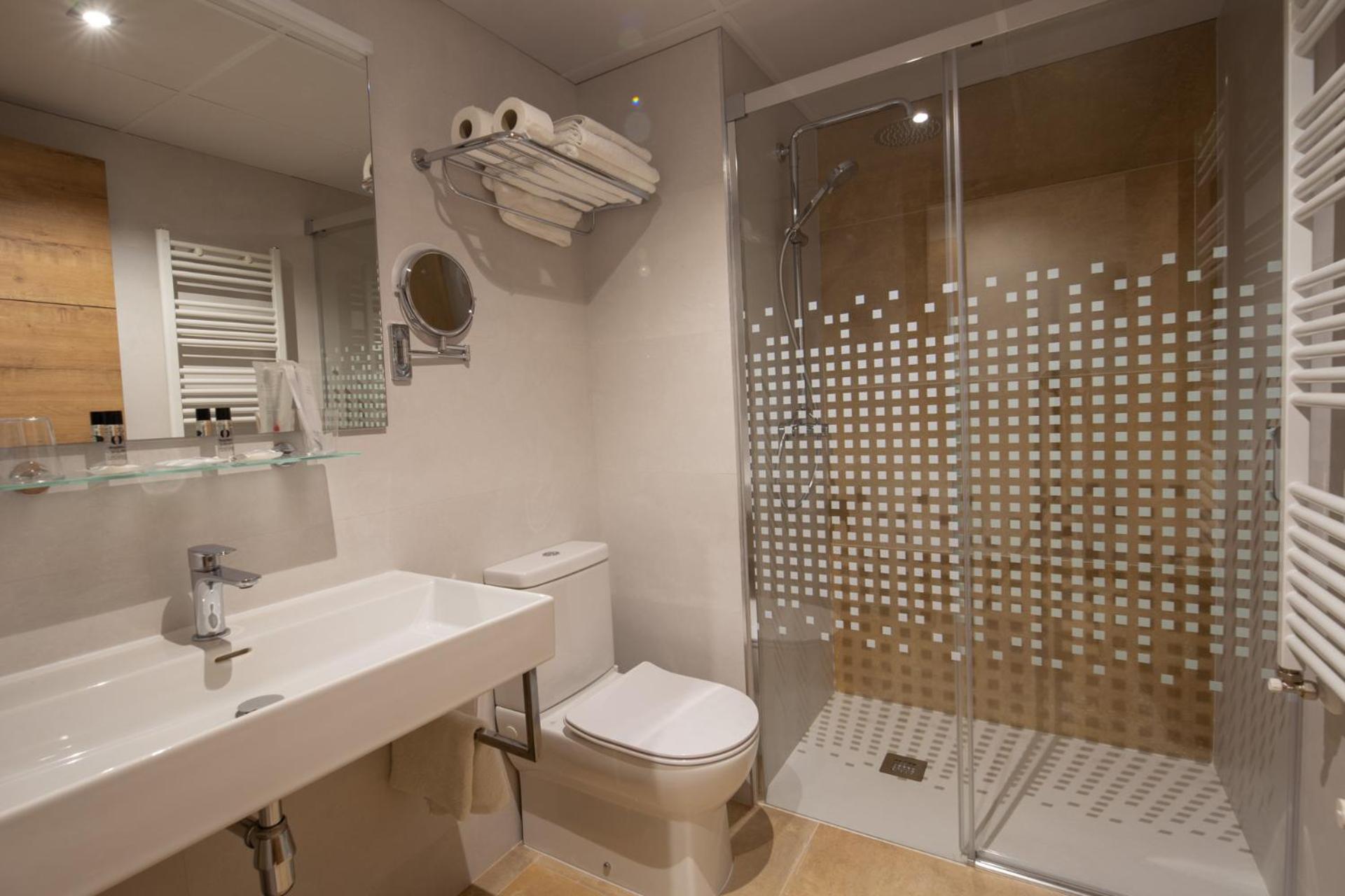 Superior Twin Room - Photo 2