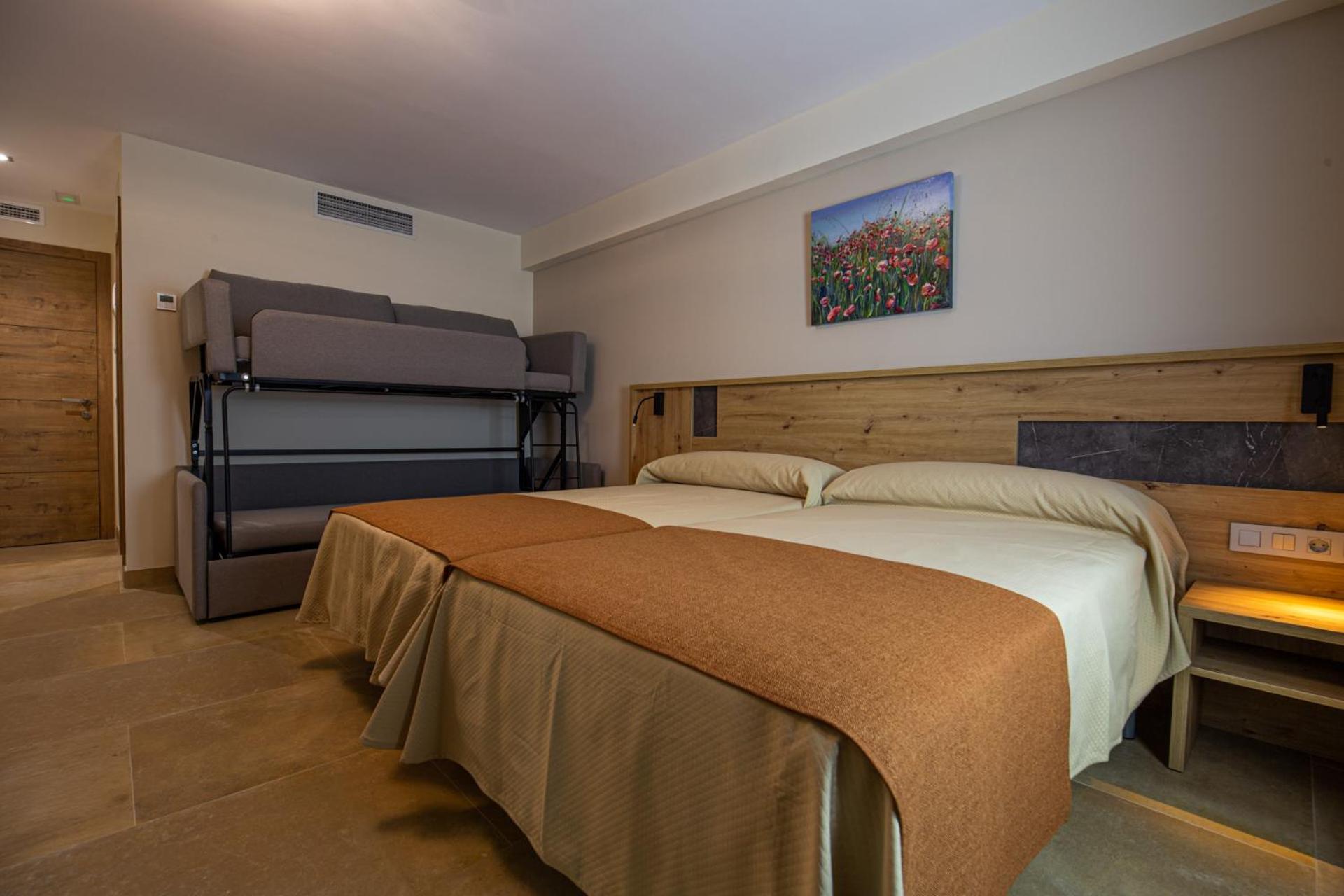 Triple Room - Photo 5