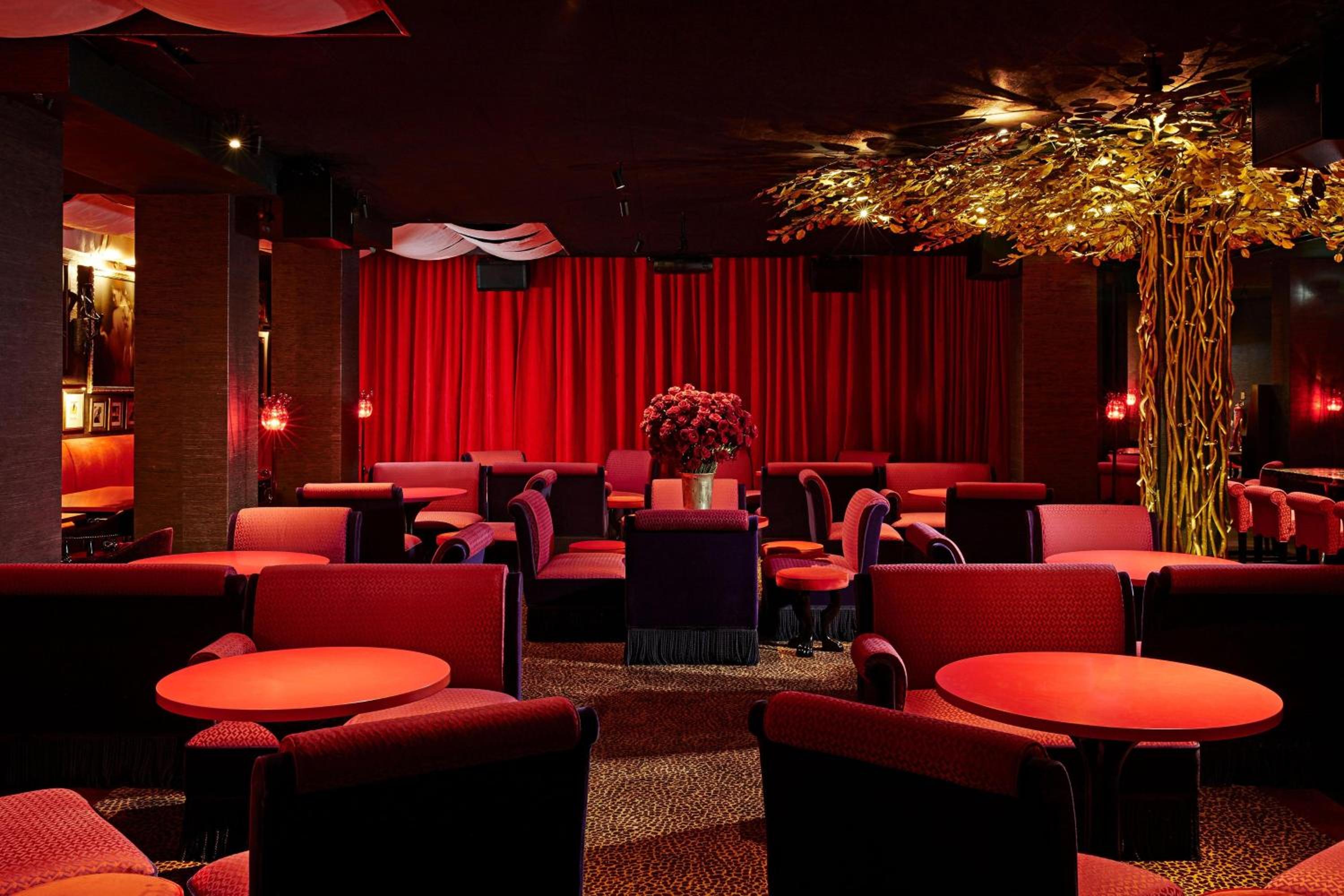 Executive Club Suite, 1 King, Top Floor (Club Lounge Access with Complimentary Breakfast, Cocktails & Snacks)