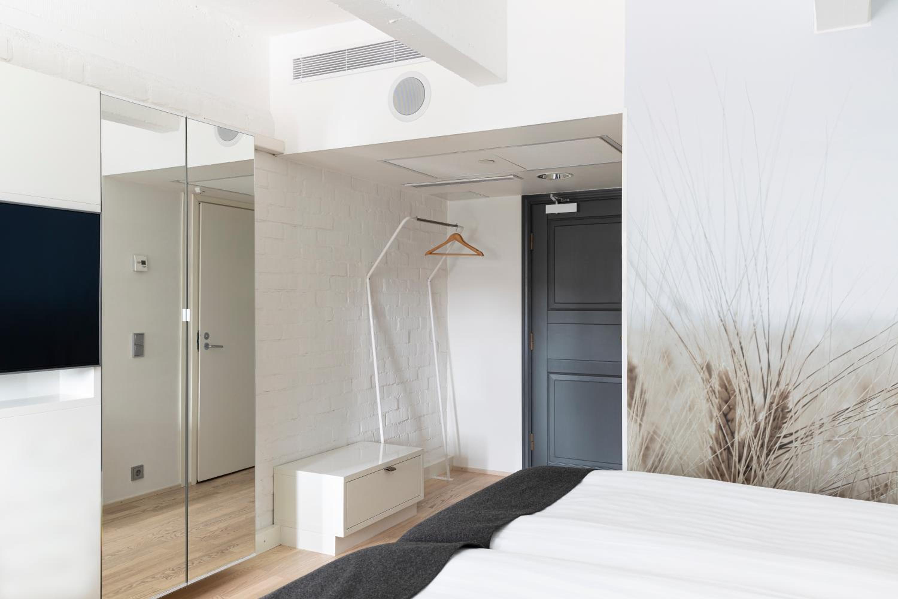 Standard Twin Room - Photo 5