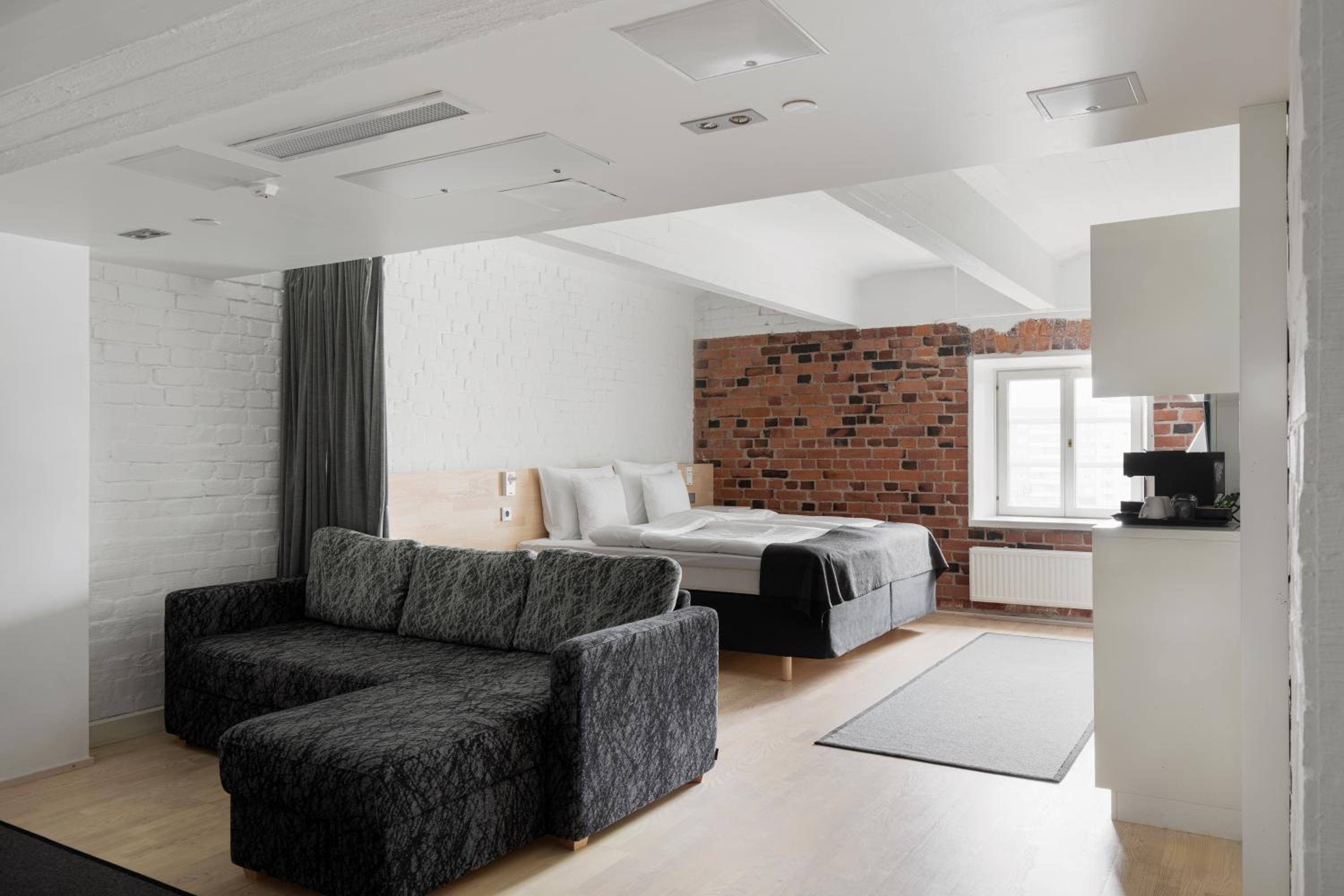 Junior Suite with Sauna and Extra Bed - Photo 1