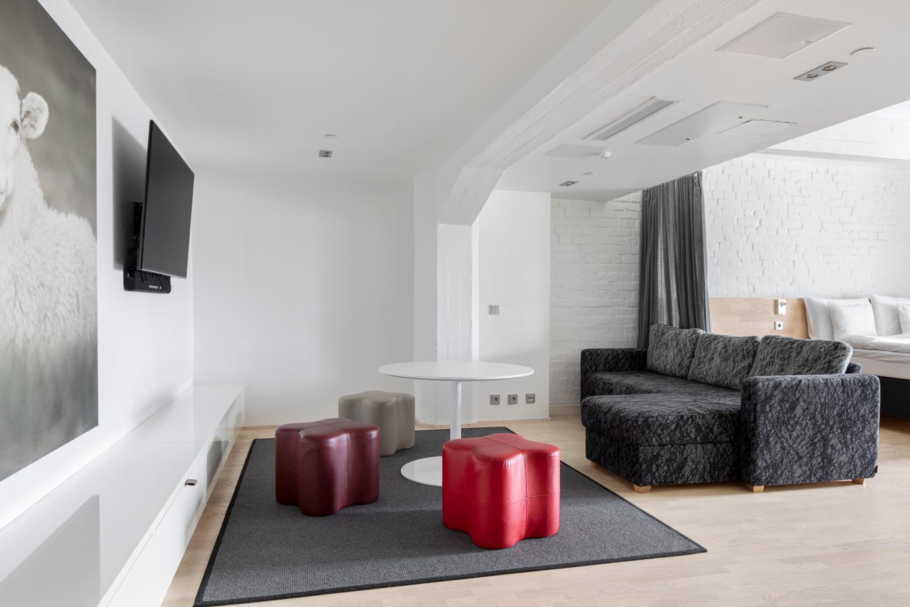 Junior Suite with Sauna and Extra Bed - Photo 4
