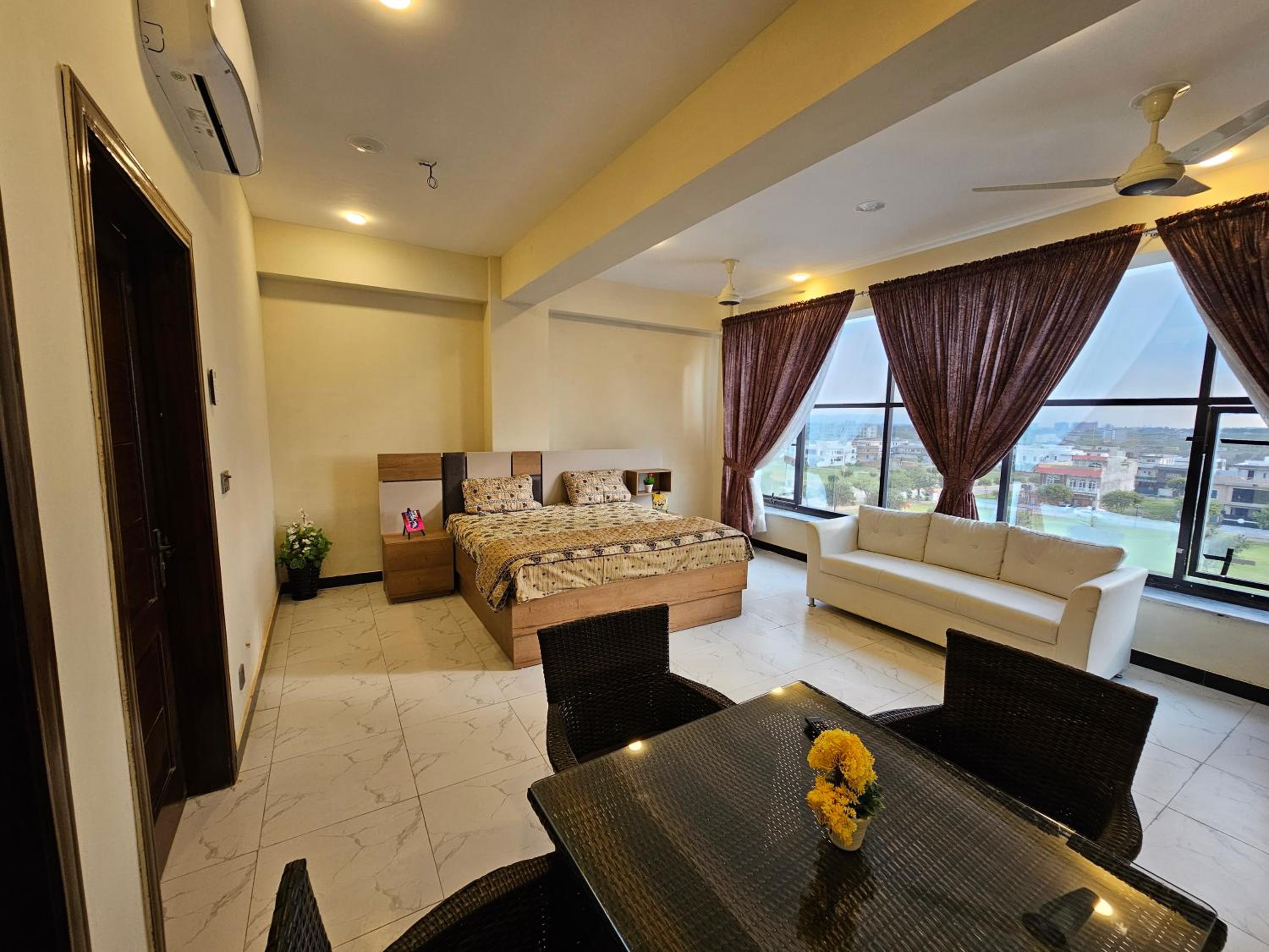 Two-Bedroom Suite photo 2