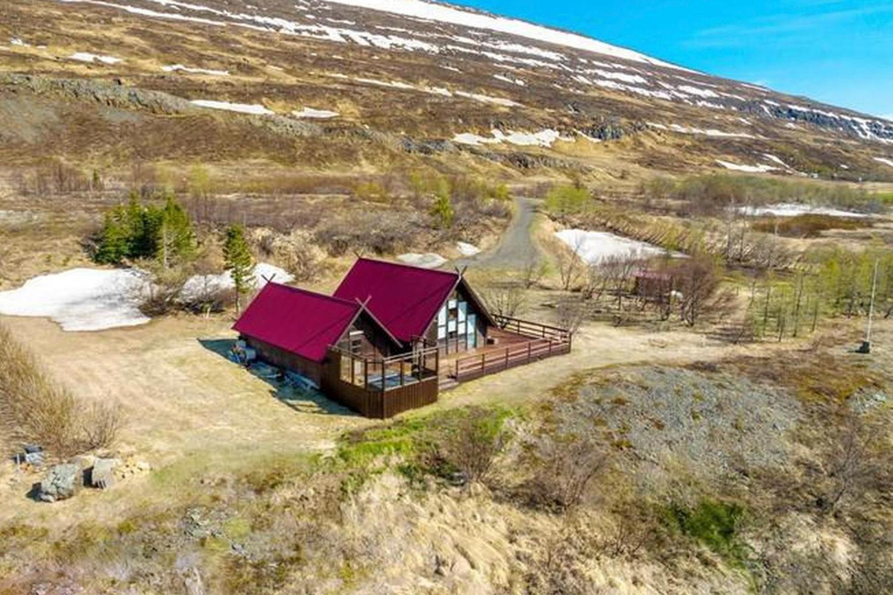 Three-Bedroom Chalet photo 2