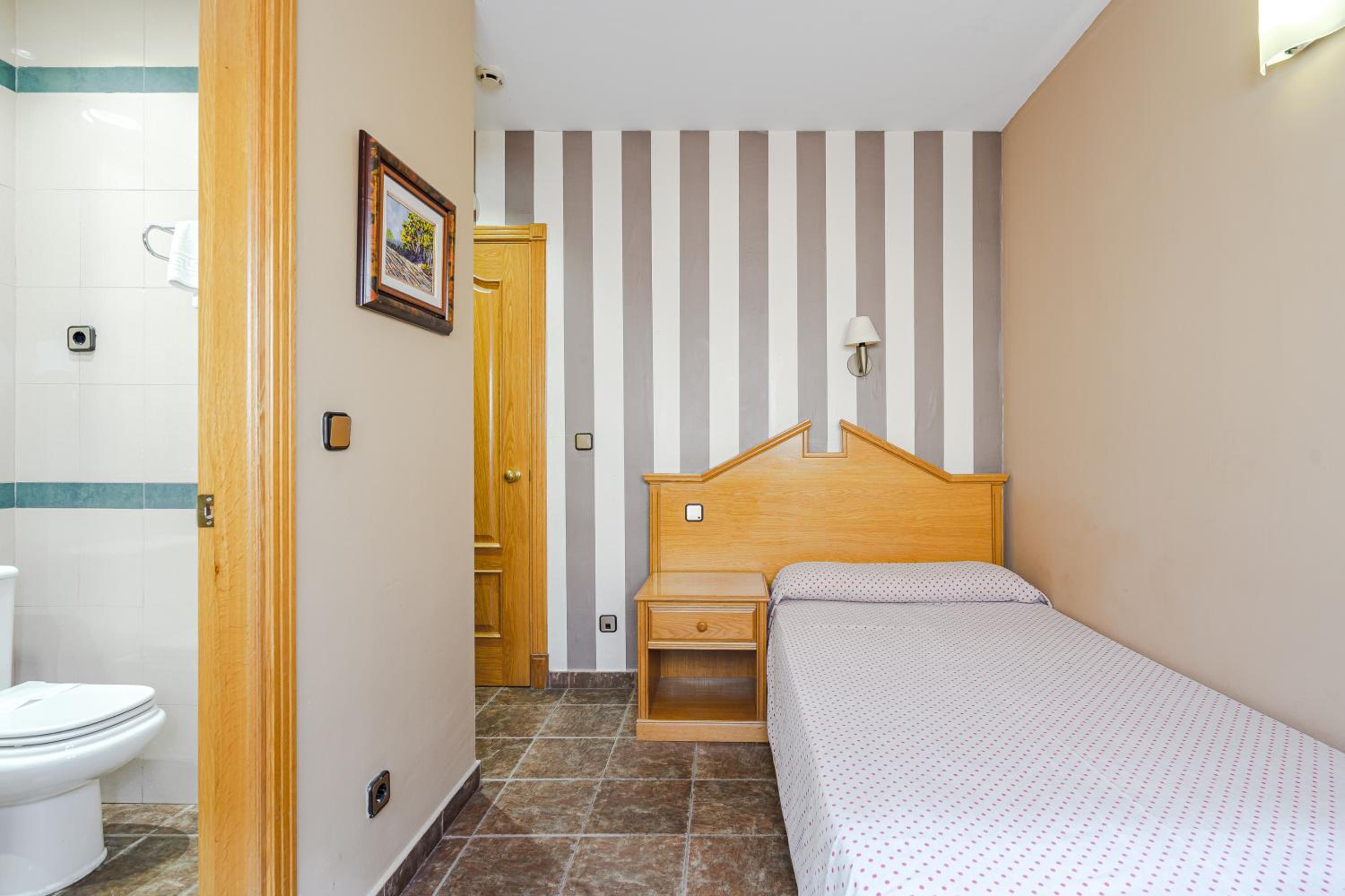 Habitación individual con baño privado