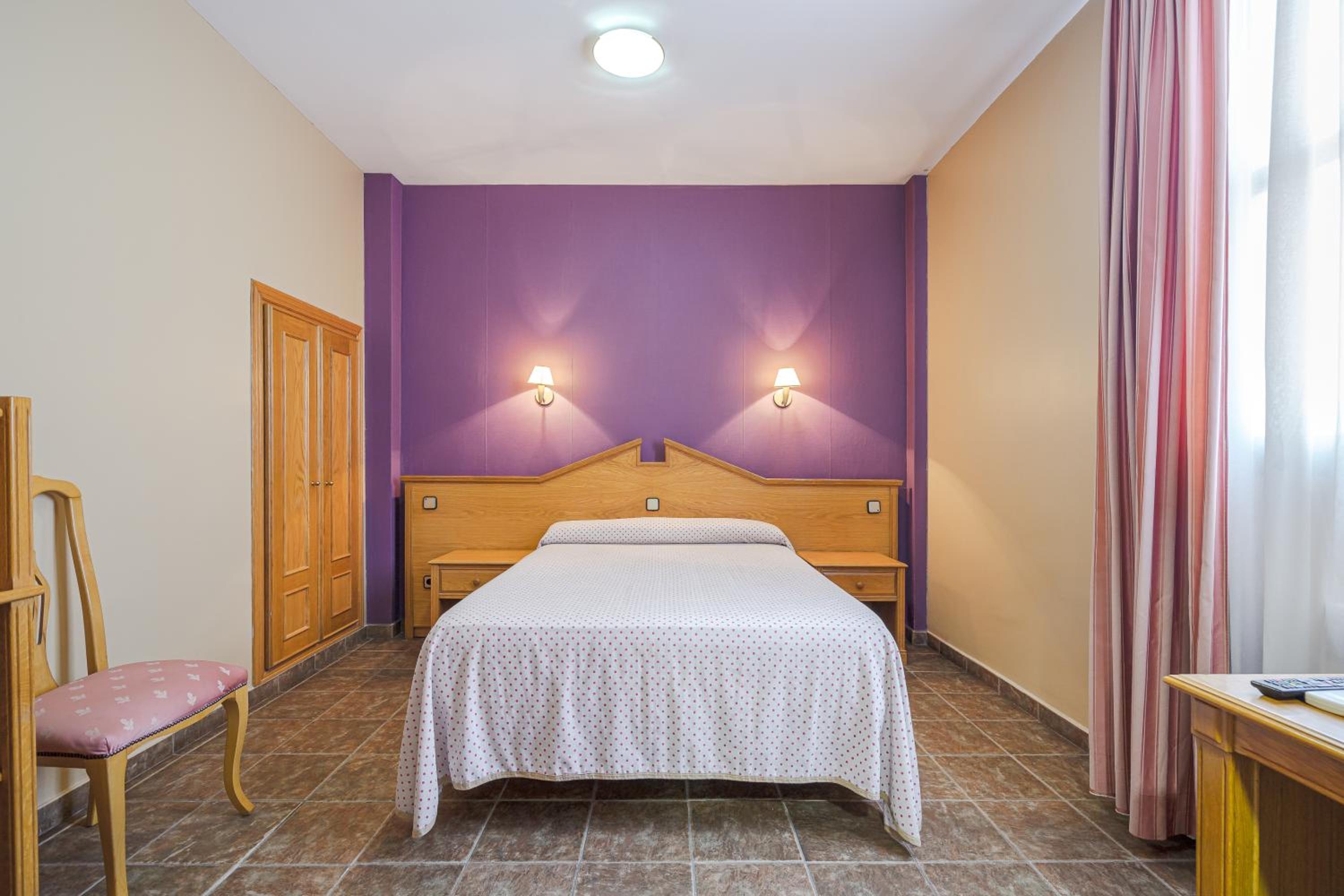 Habitación Doble con Baño Privado