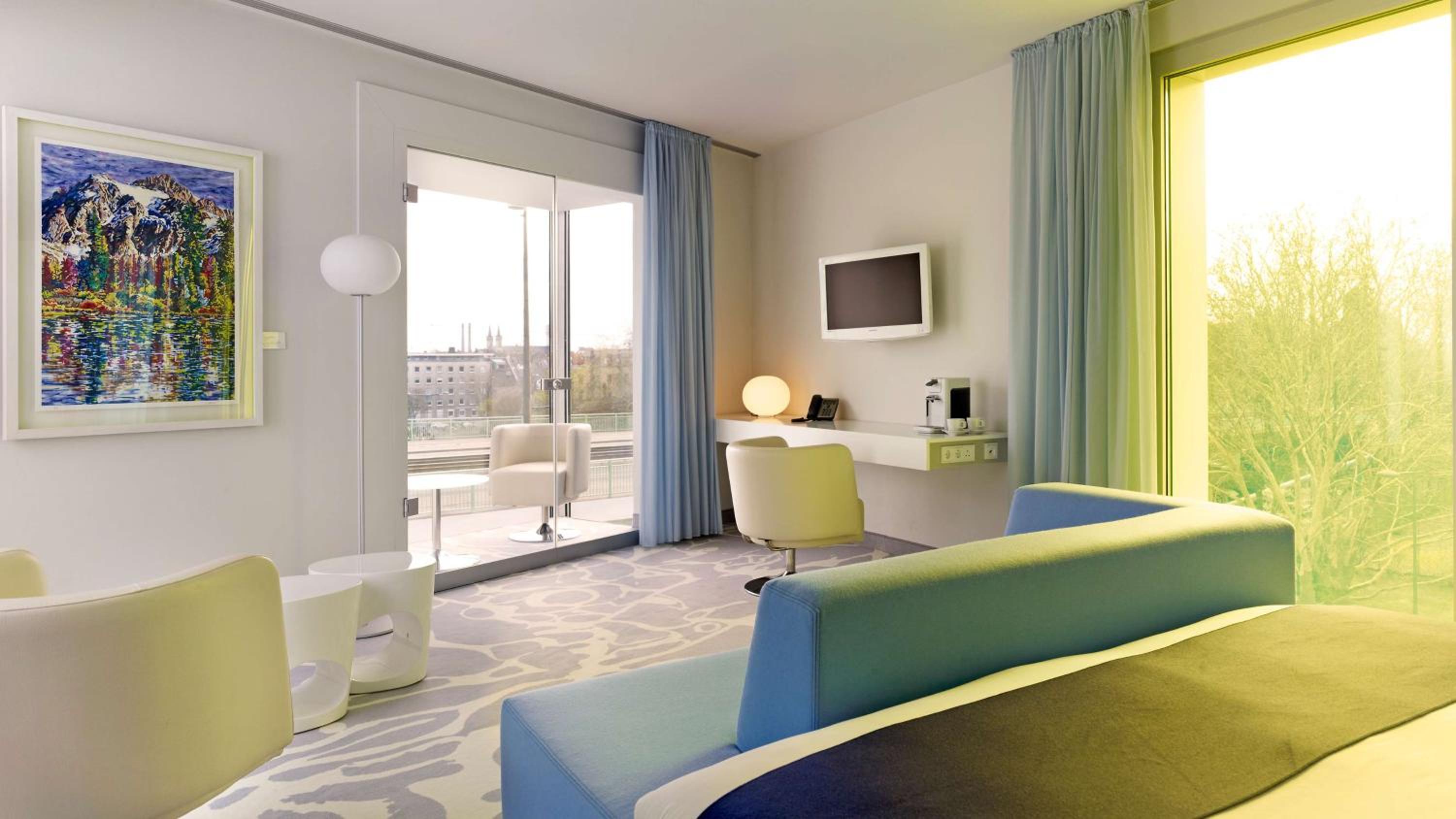 Art Corner Suite