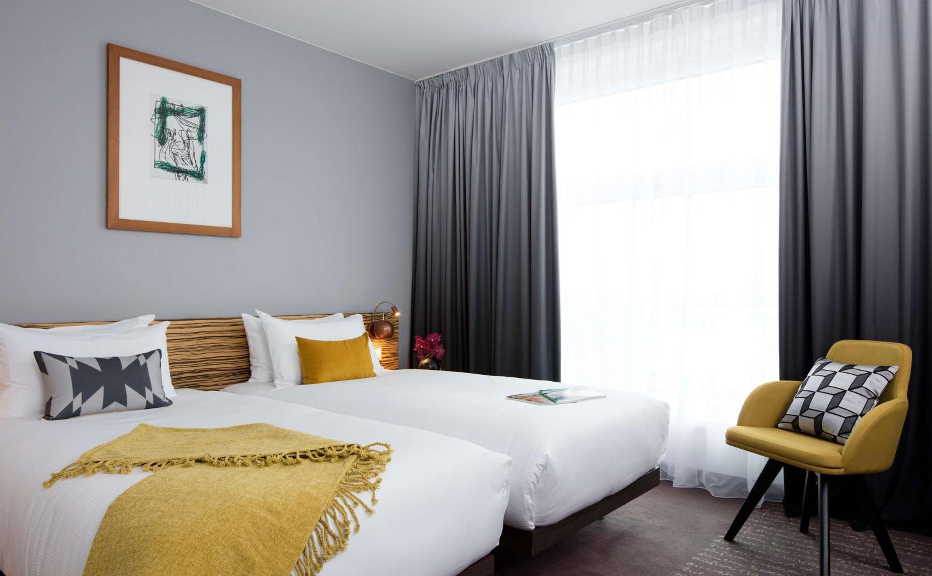 Art Twin Room - Photo 7