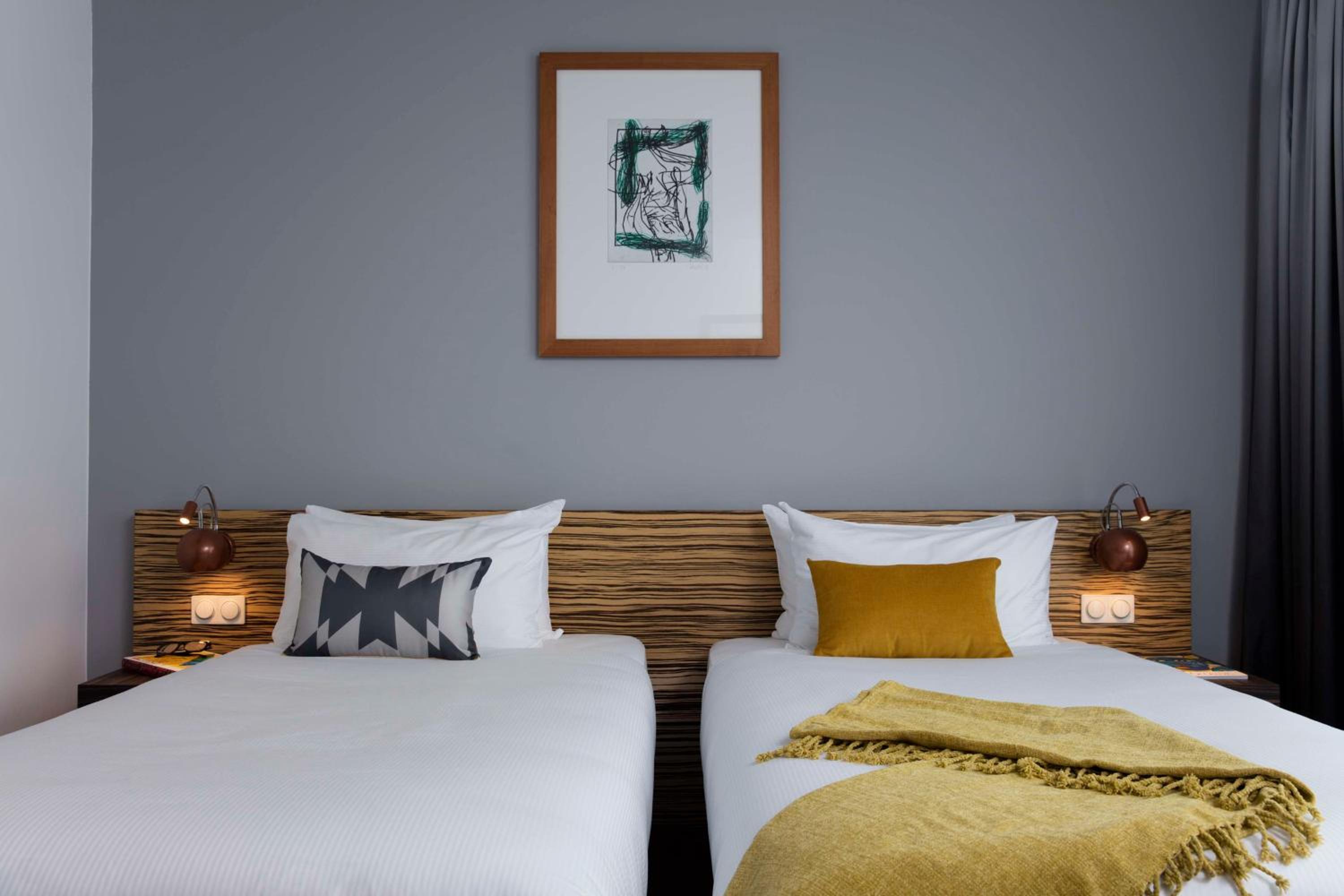 Art Twin Room - Photo 1