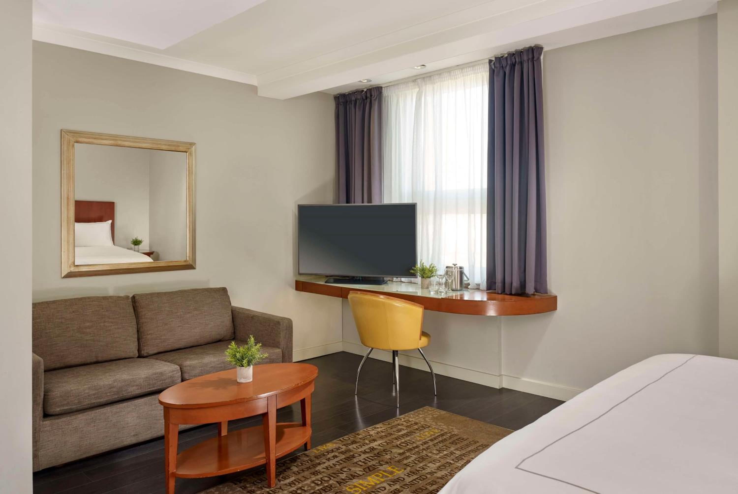 Executive King Room with Sofa Bed