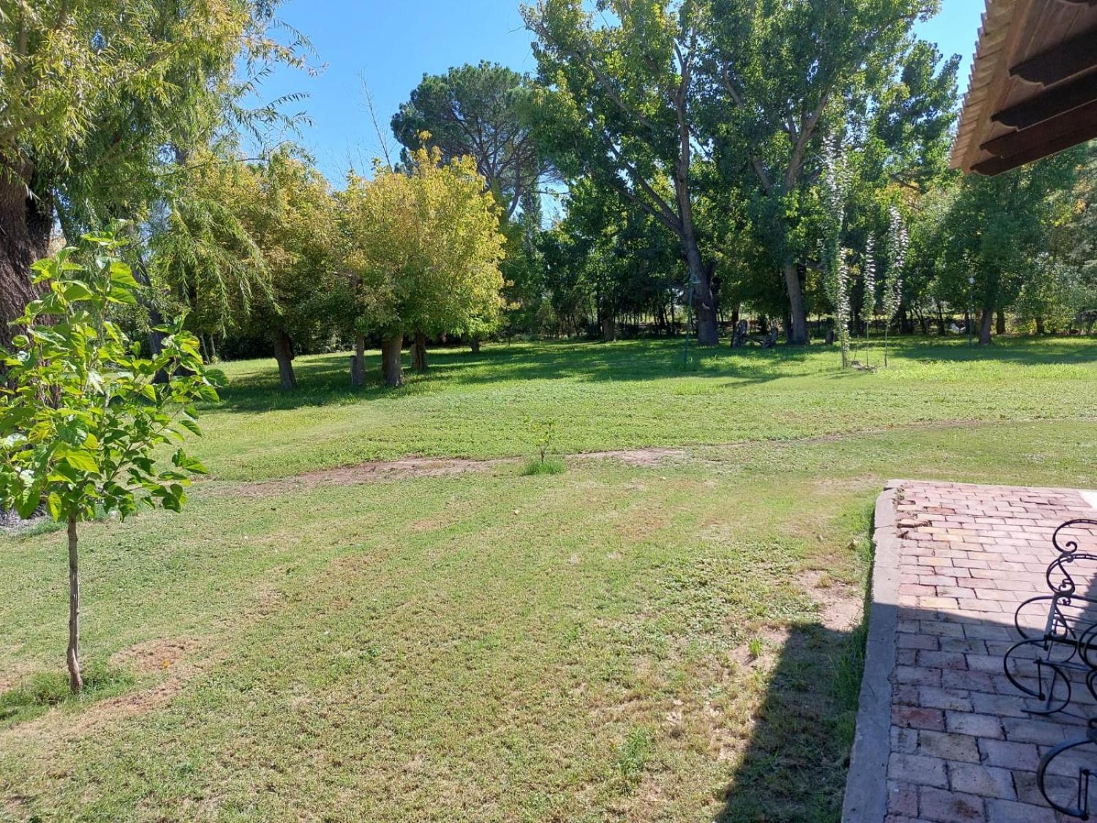Three-Bedroom House photo 2