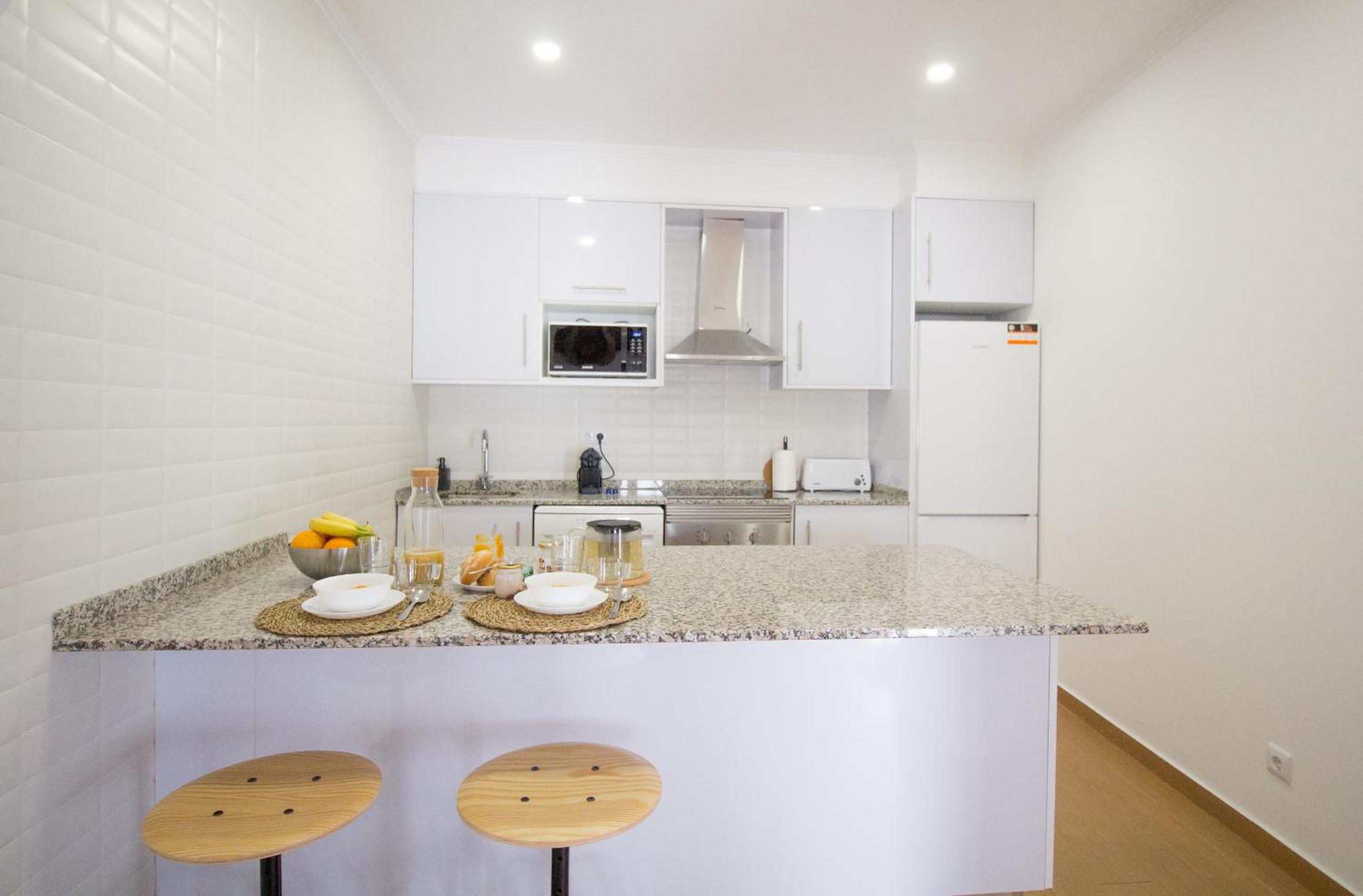 One-Bedroom Apartment photo 2