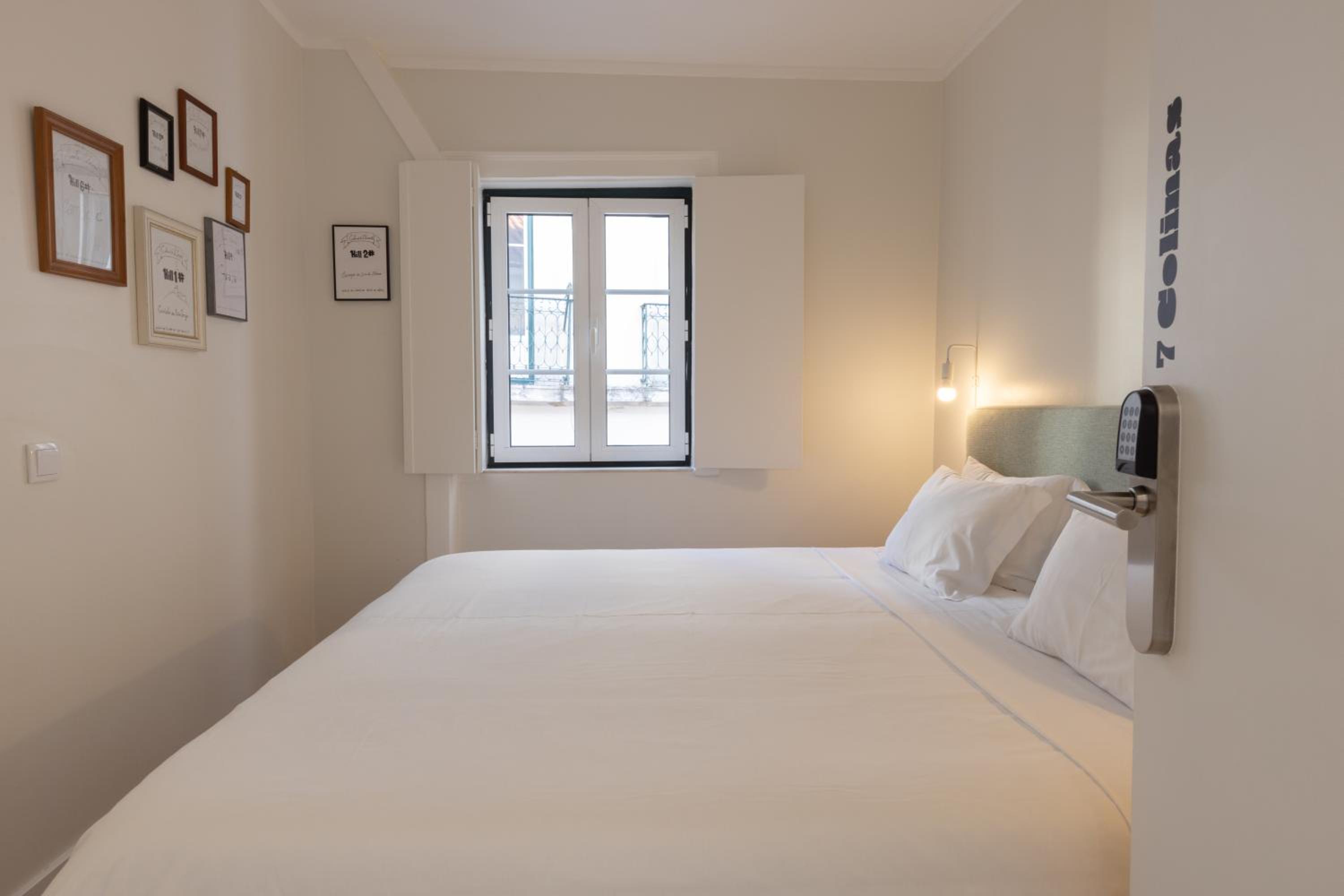 Double or Twin Room photo 3