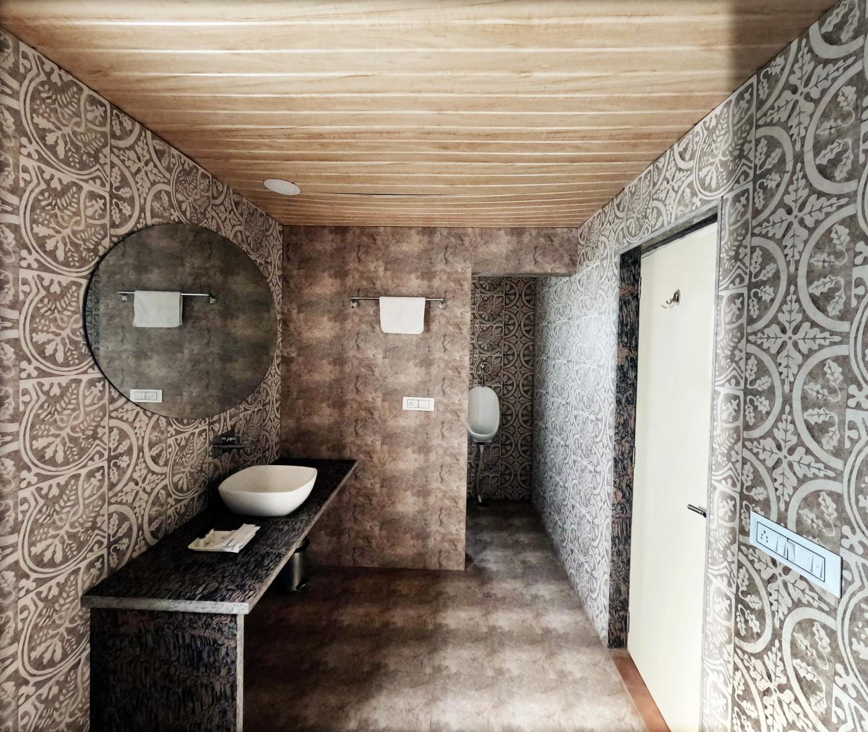 Suite - Photo 8