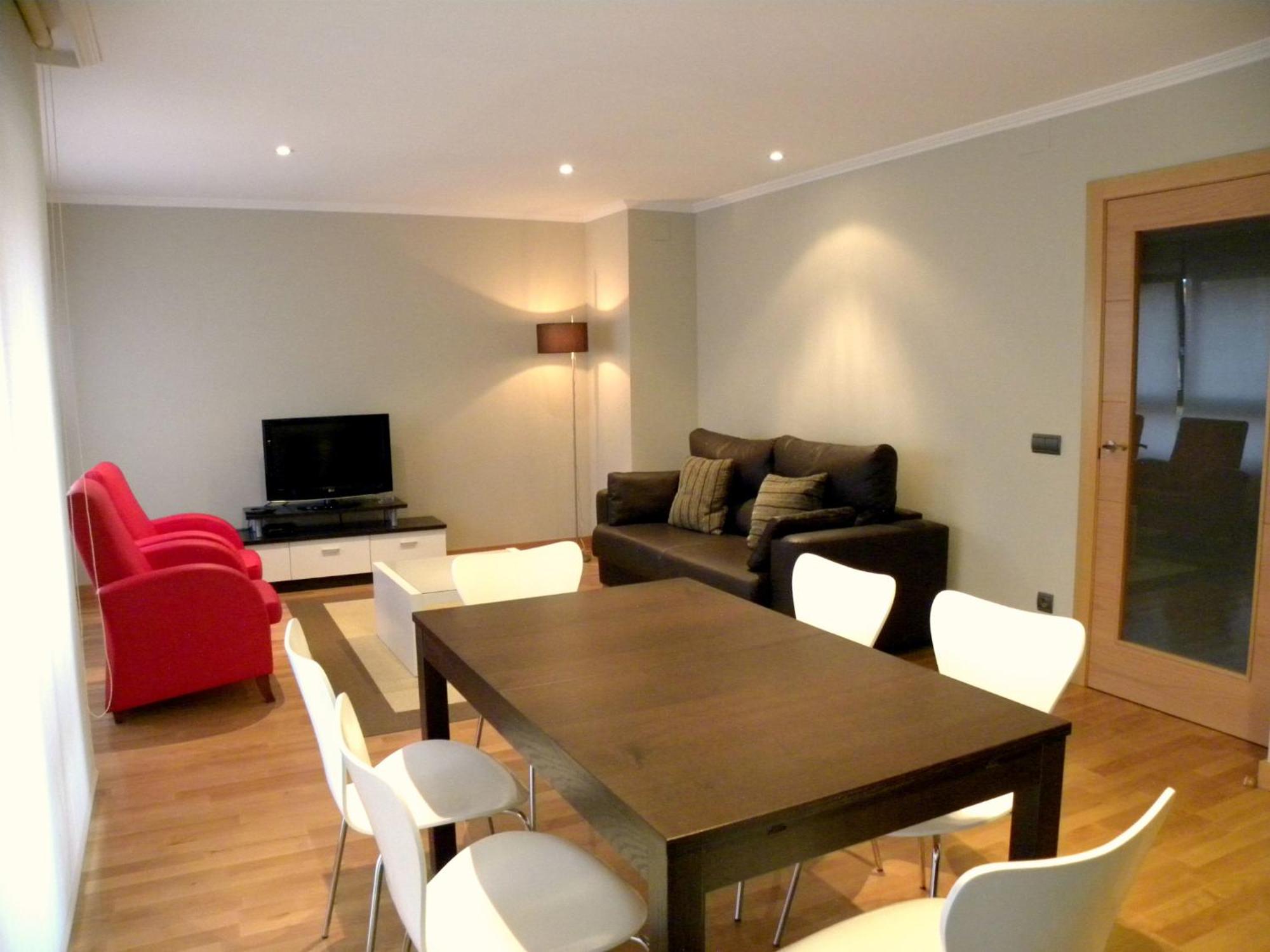 Two-Bedroom Apartment with Sofa Bed (6 Adults) - Photo 4