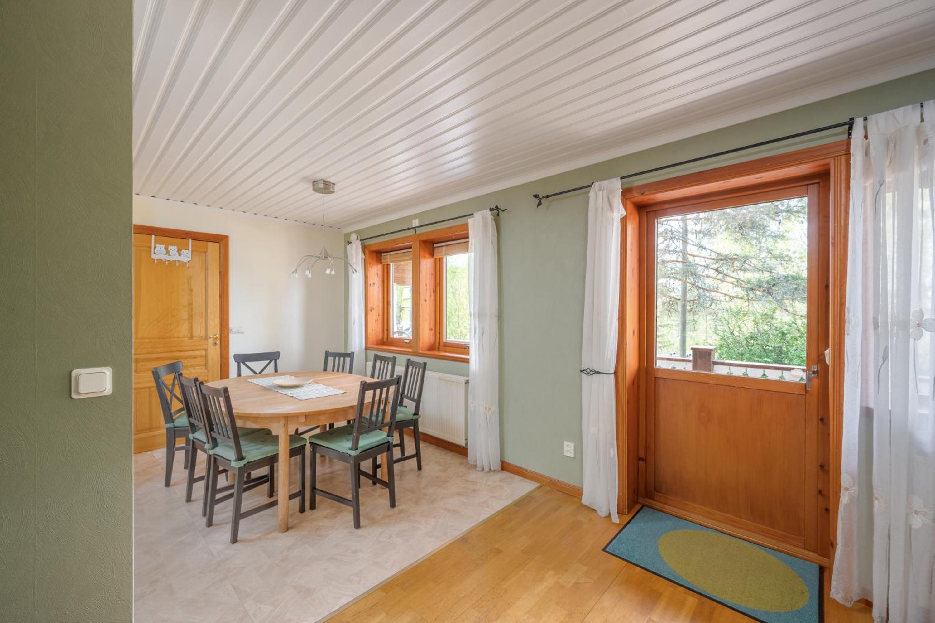 Three-Bedroom Villa photo 2