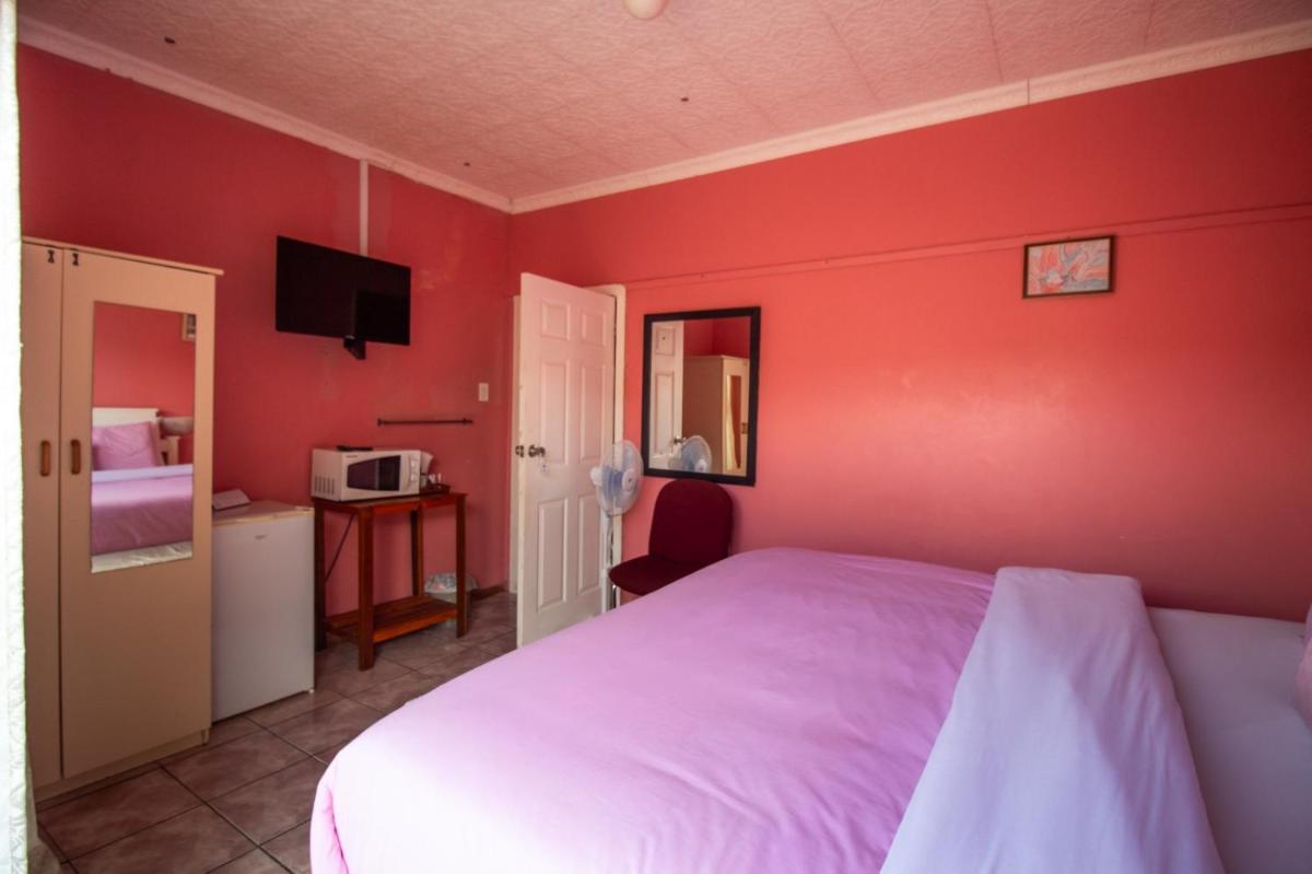 Double or Twin Room with Balcony photo 3