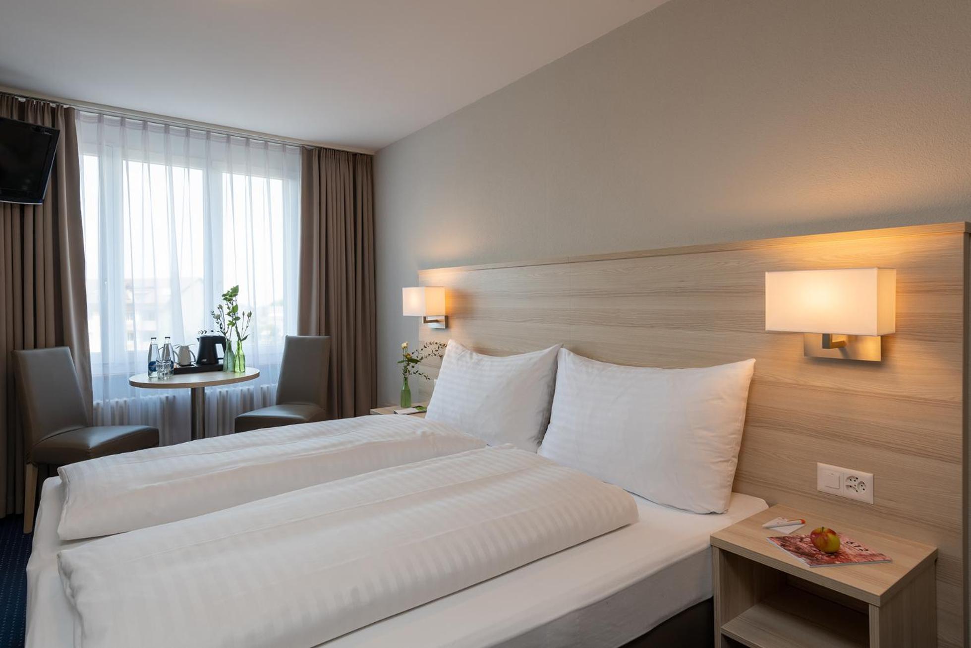 Double Room - Photo 8