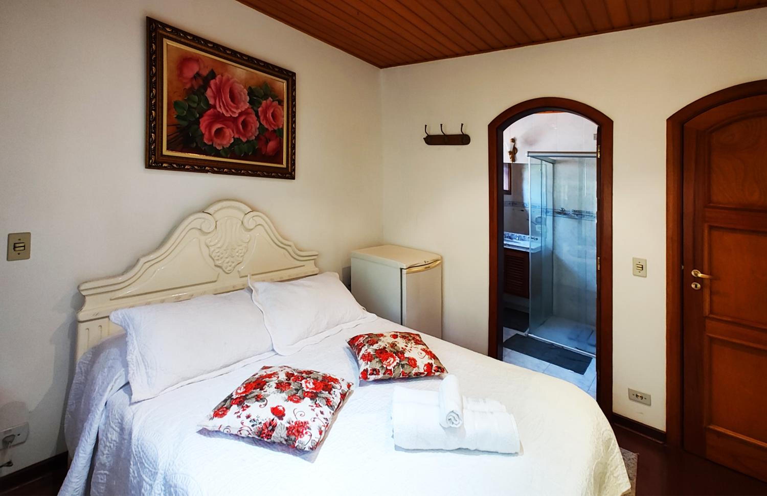 Standard Suite - Photo 3