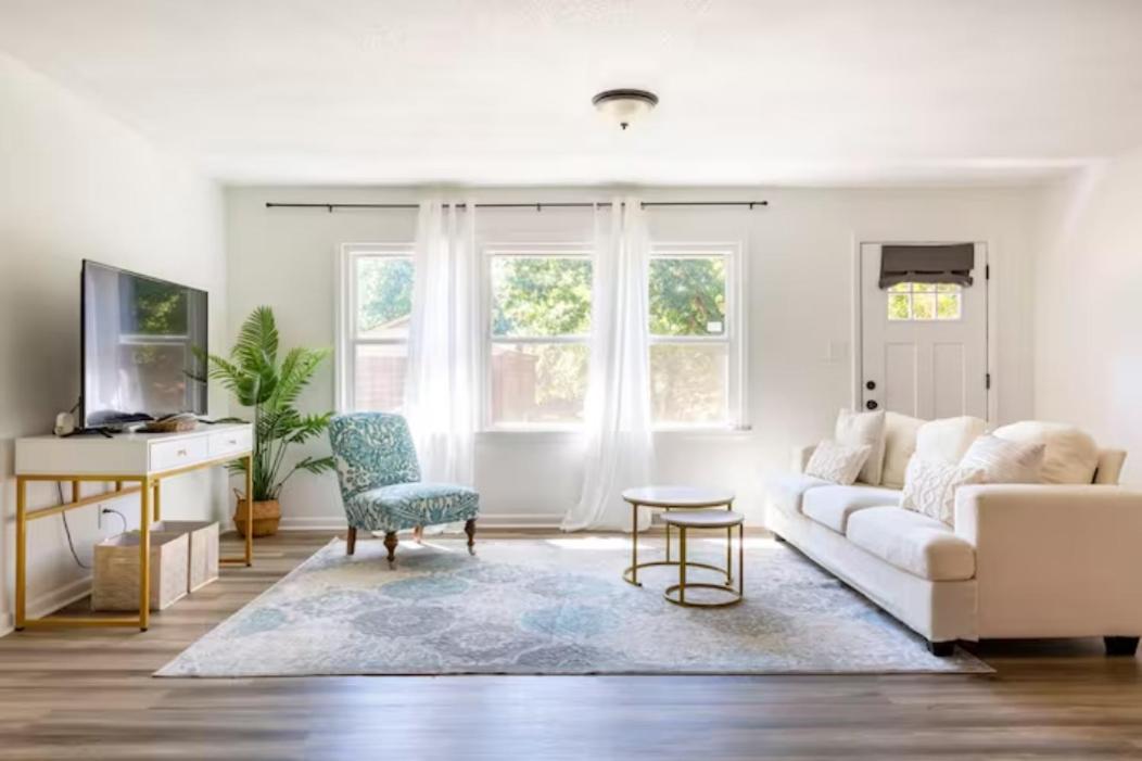 Three-Bedroom House photo 1