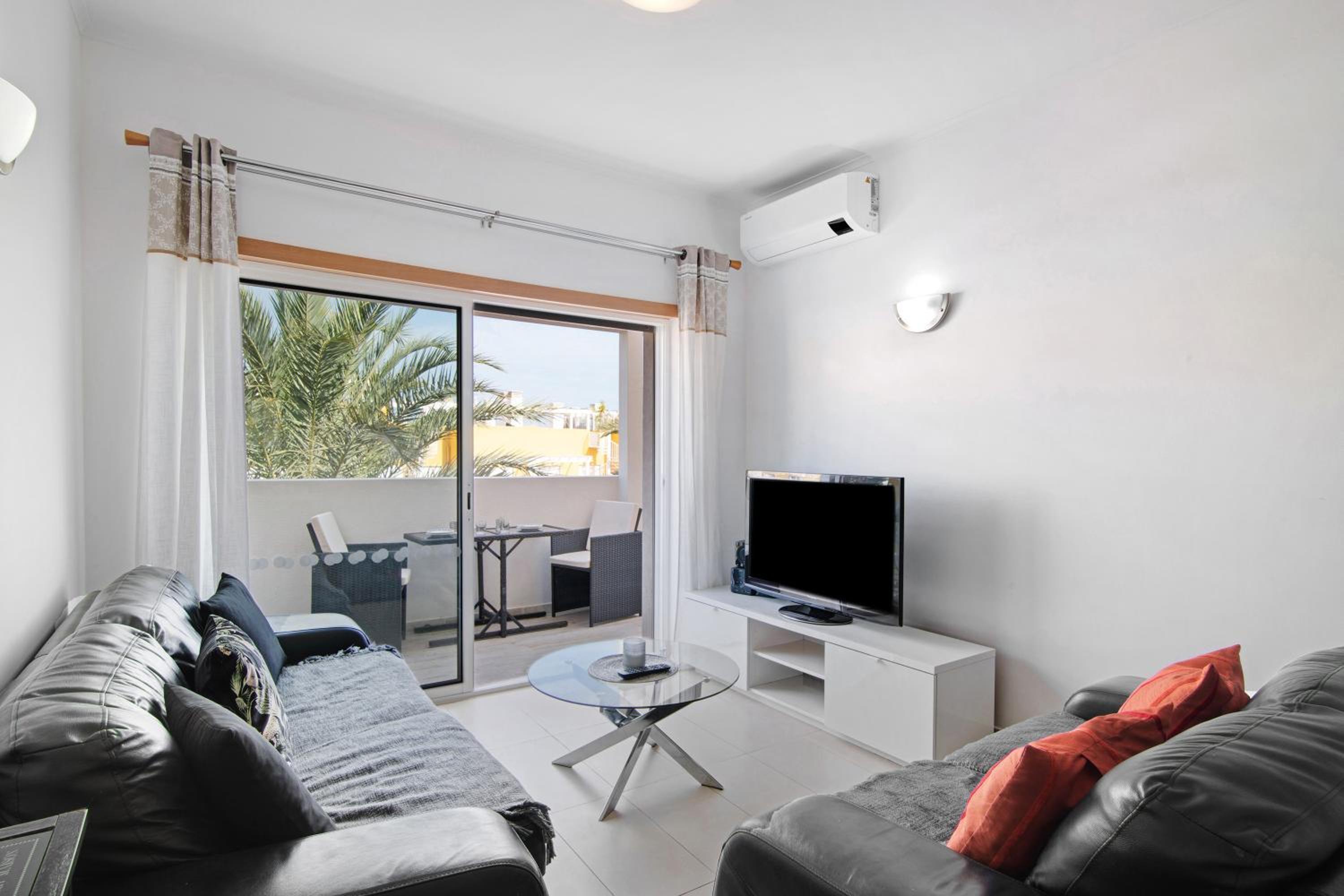 Two-Bedroom Superior Apartment photo 1