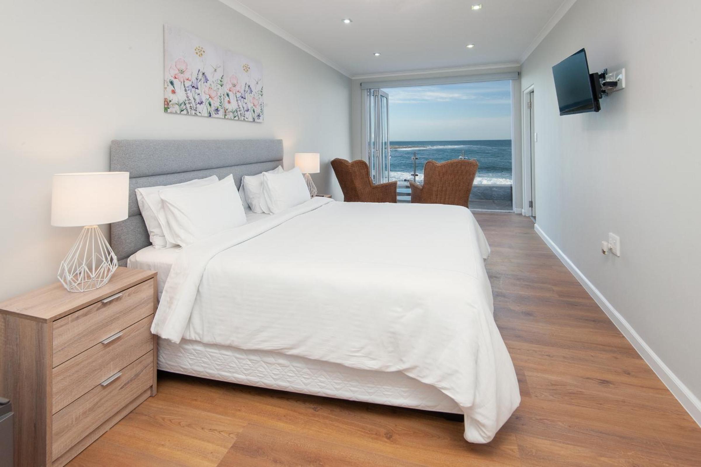 King Suite with Ocean View photo 3