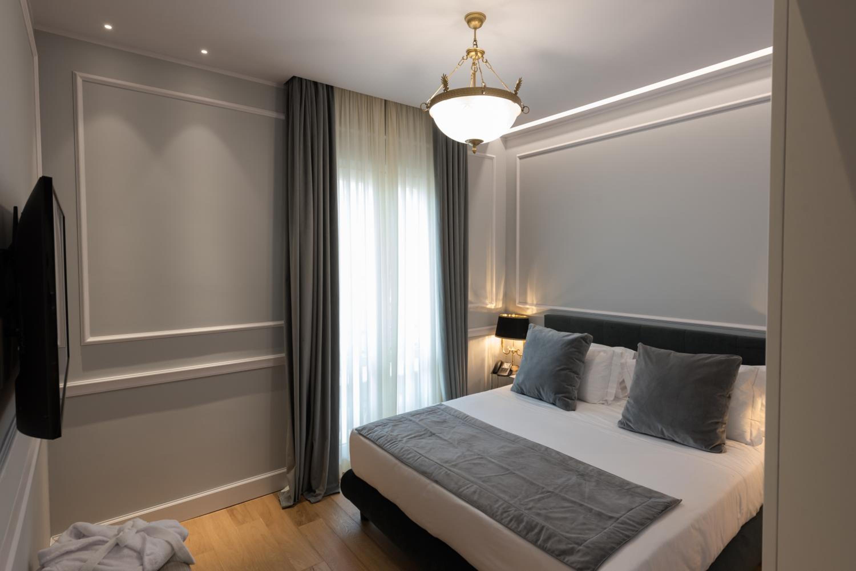 Classic Double or Twin Room - Photo 4