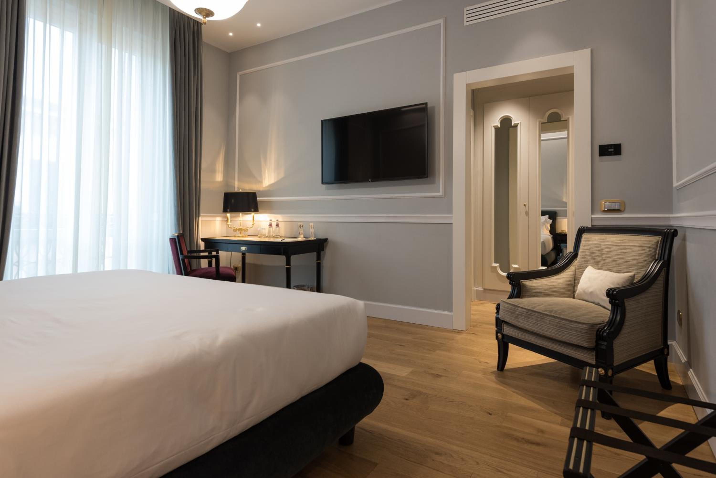 Superior Double or Twin Room - Photo 1