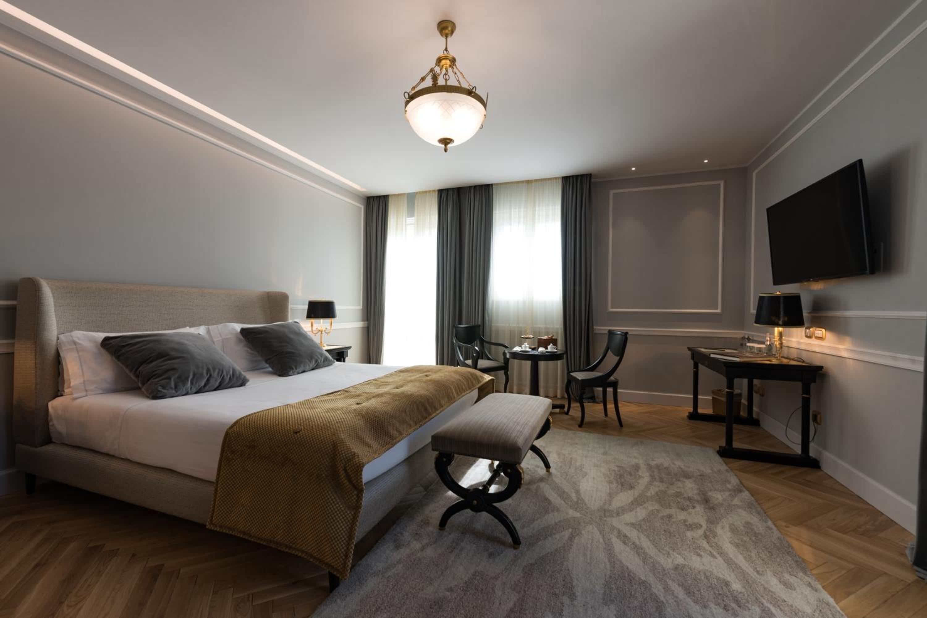 Deluxe Double Room With City View