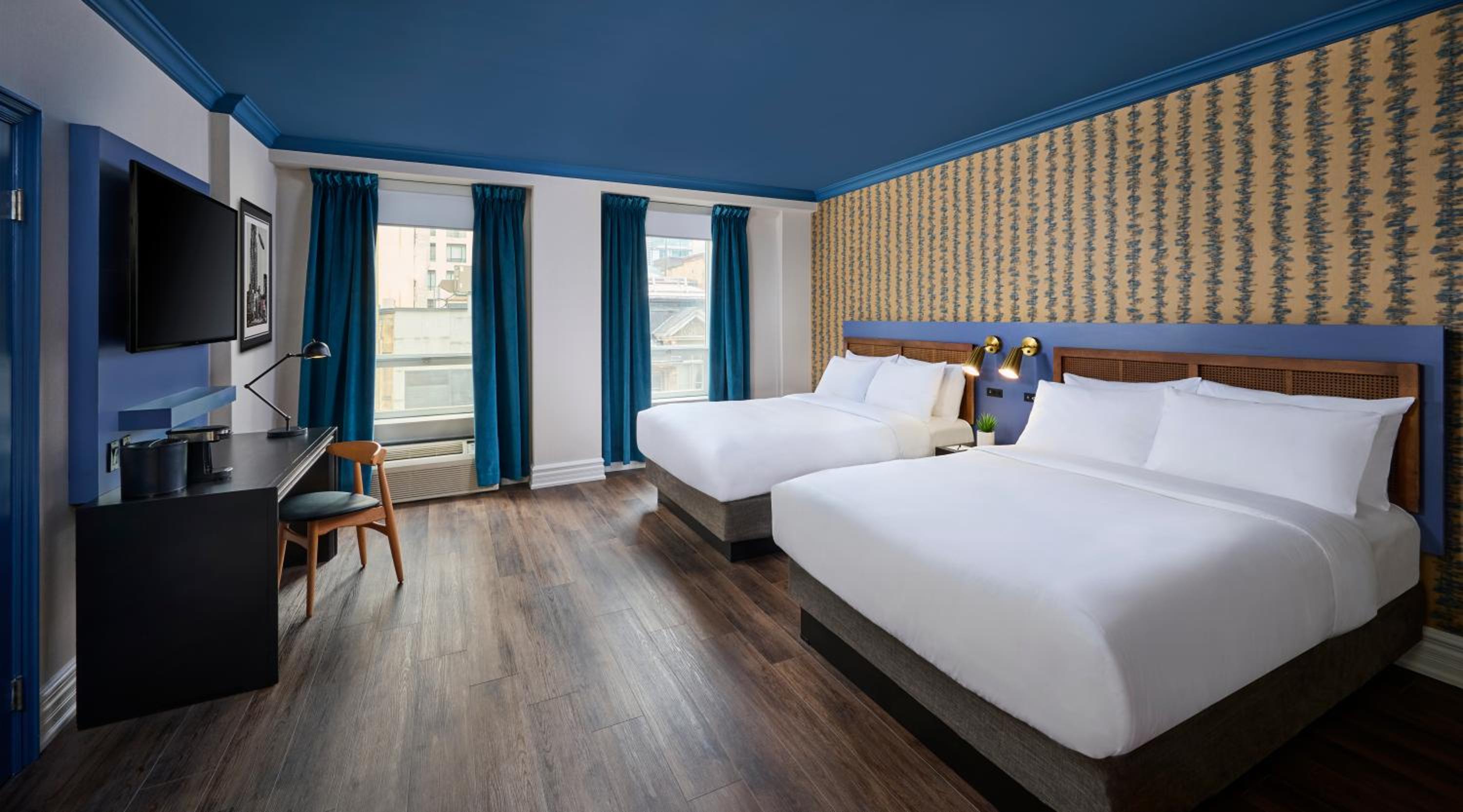 Deluxe Queen Room with Two Queen Beds