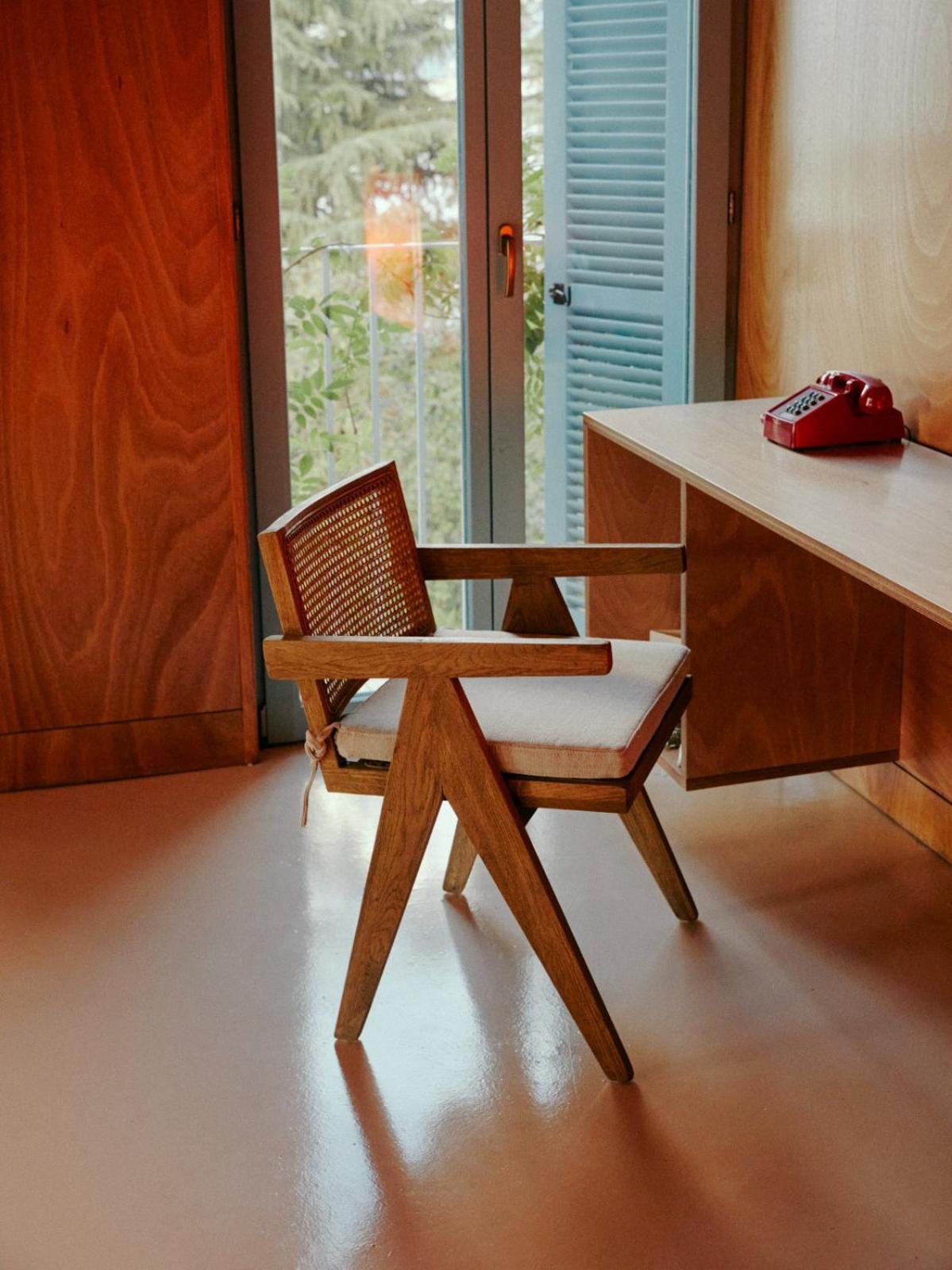 Corner Suite Old Town View - Photo 3