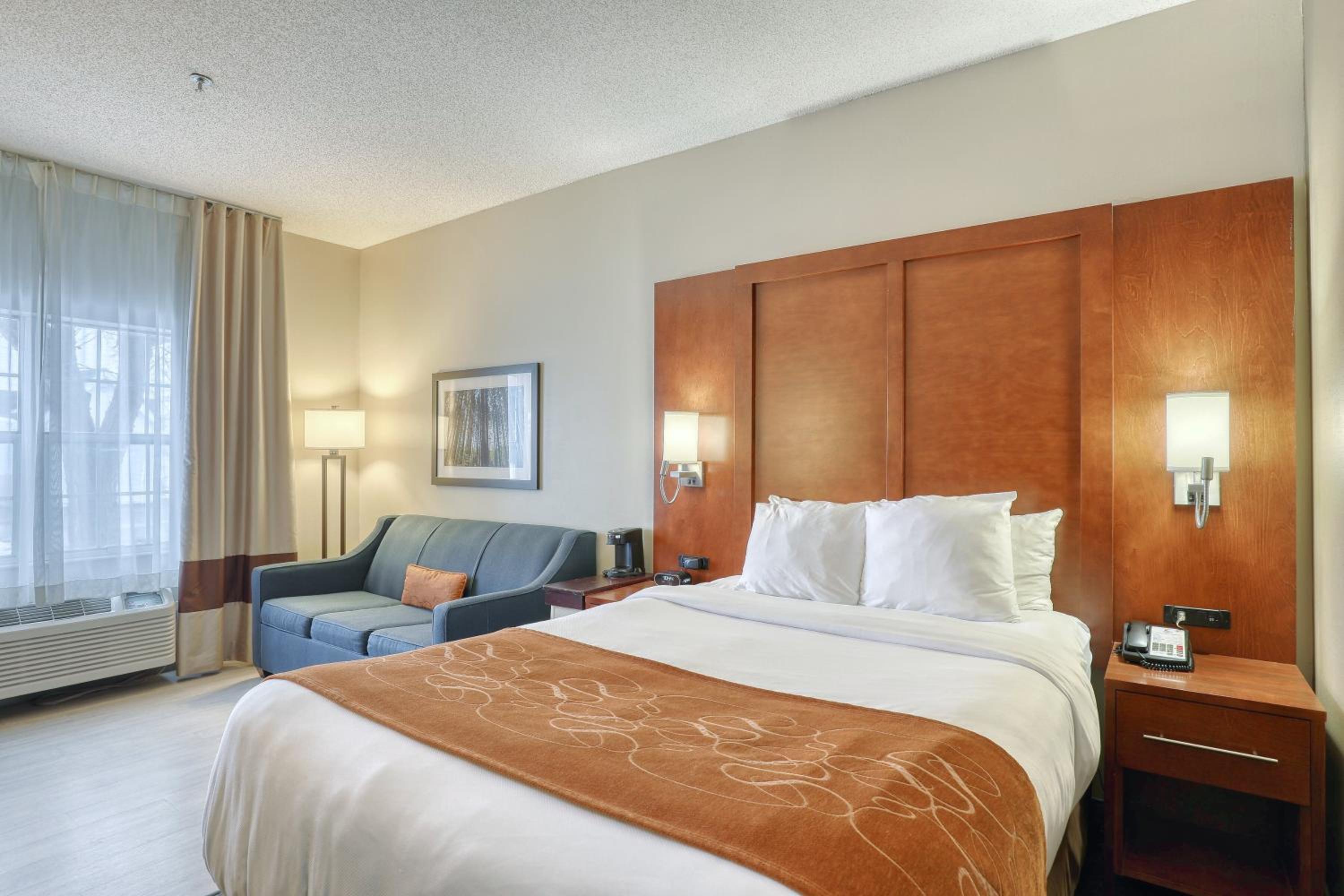 Double Suite - Accessible/Non-Smoking - Photo 1