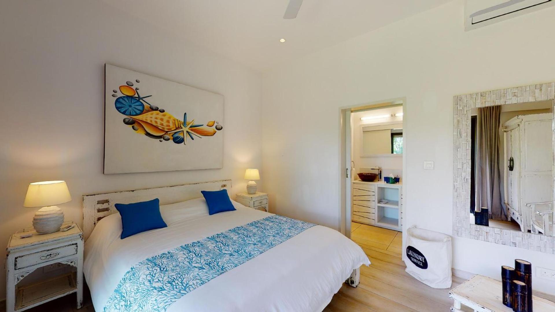 Four-Bedroom House photo 1