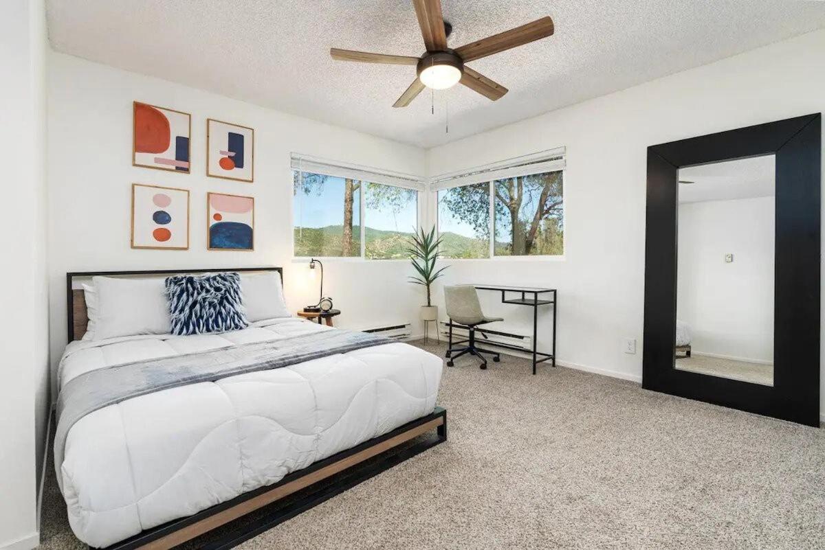 Three-Bedroom House photo 1