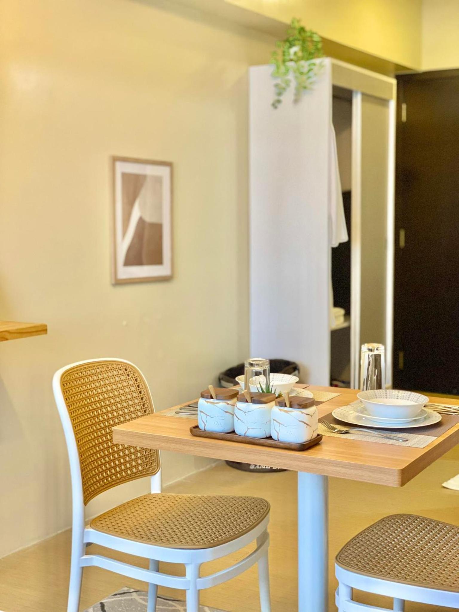 Studio Apartment photo 2