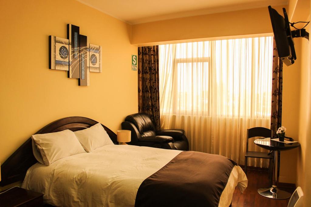 Standard Queen Room