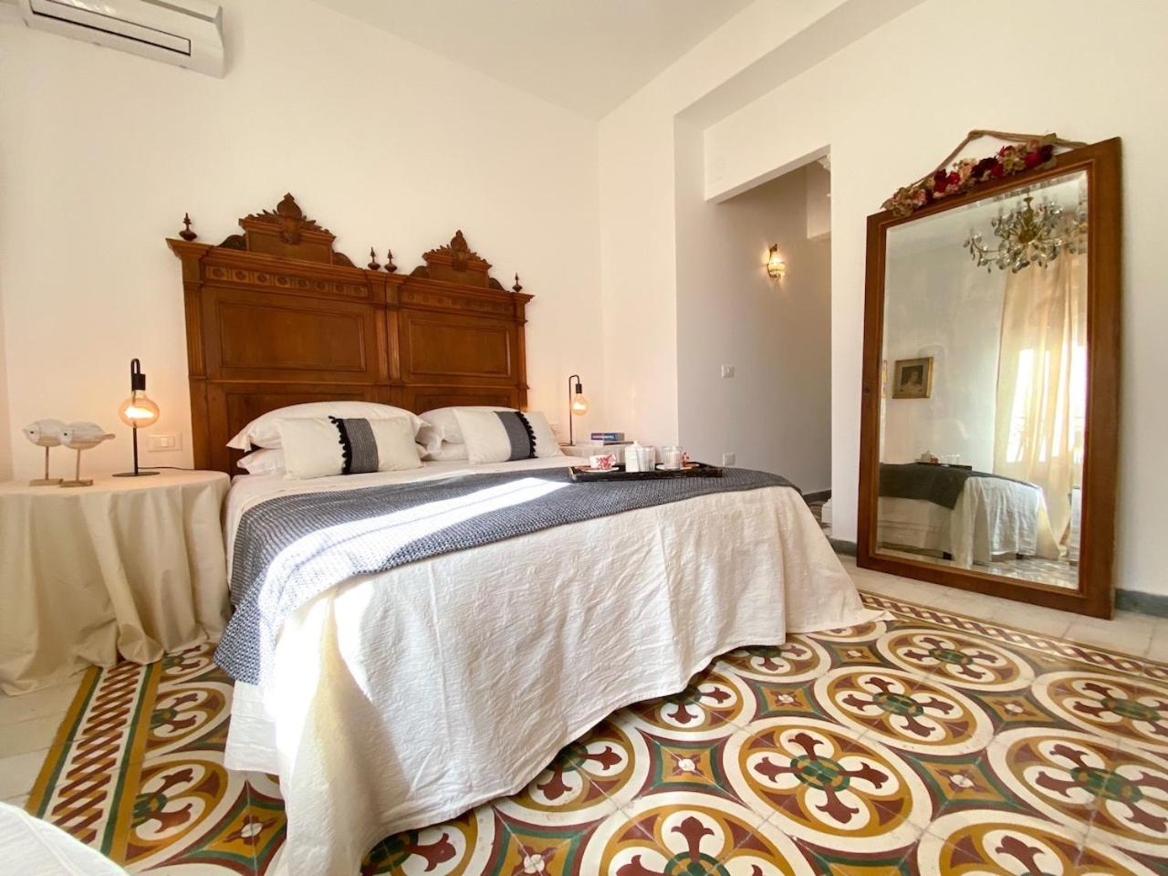 Double Room with Private Bathroom photo 1