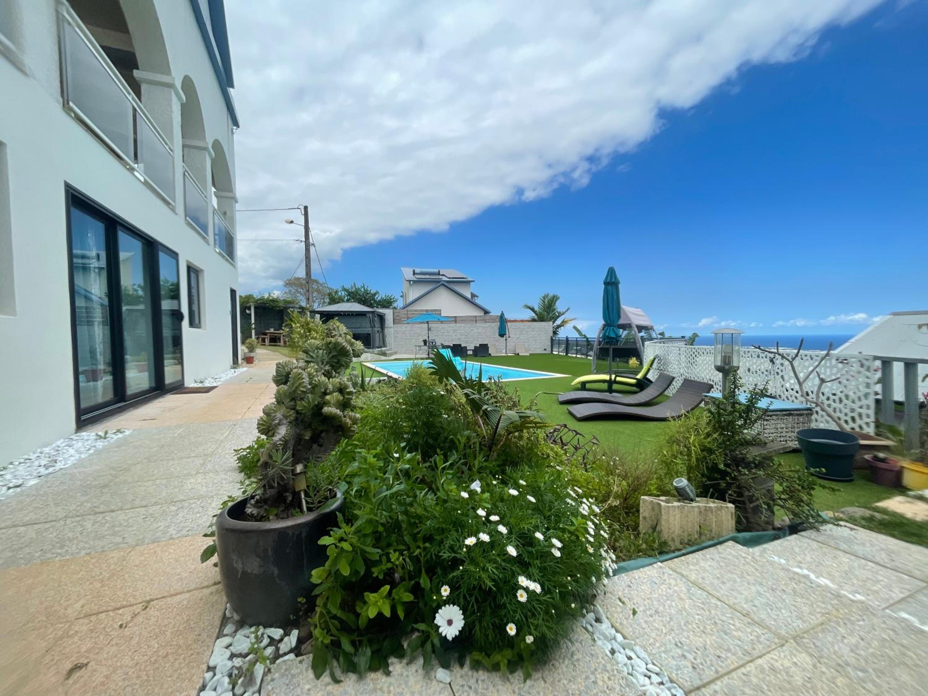 Double Room with Sea View - Photo 17
