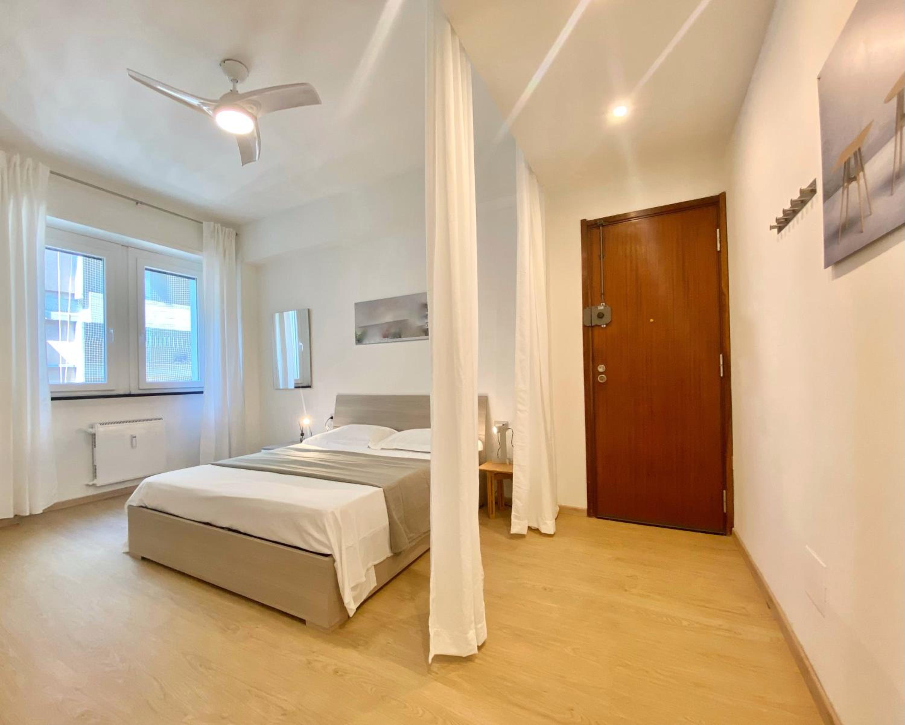 One-Bedroom Apartment photo 3