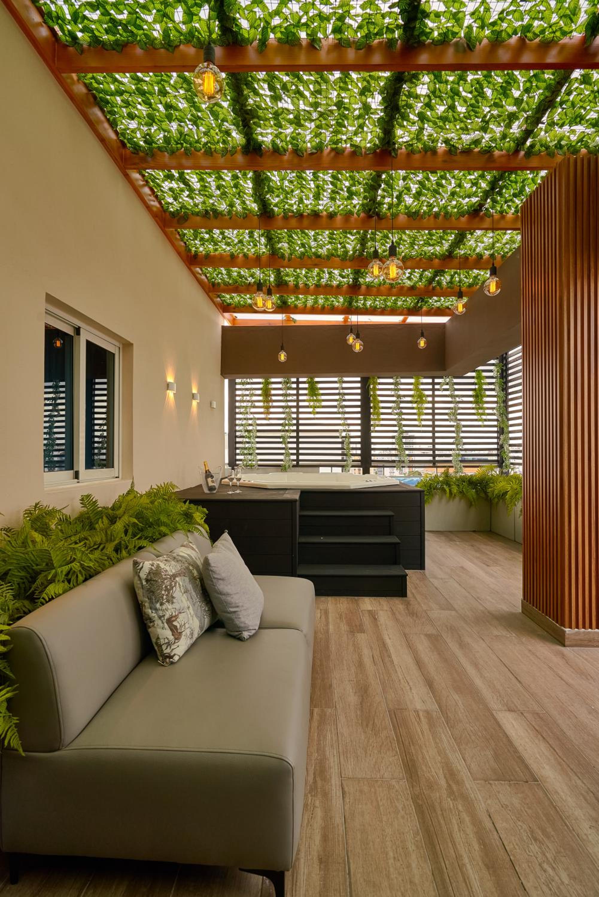 Vip Luxury Rooftop Two Bedroom Penthouse & Jacuzzi photo 3