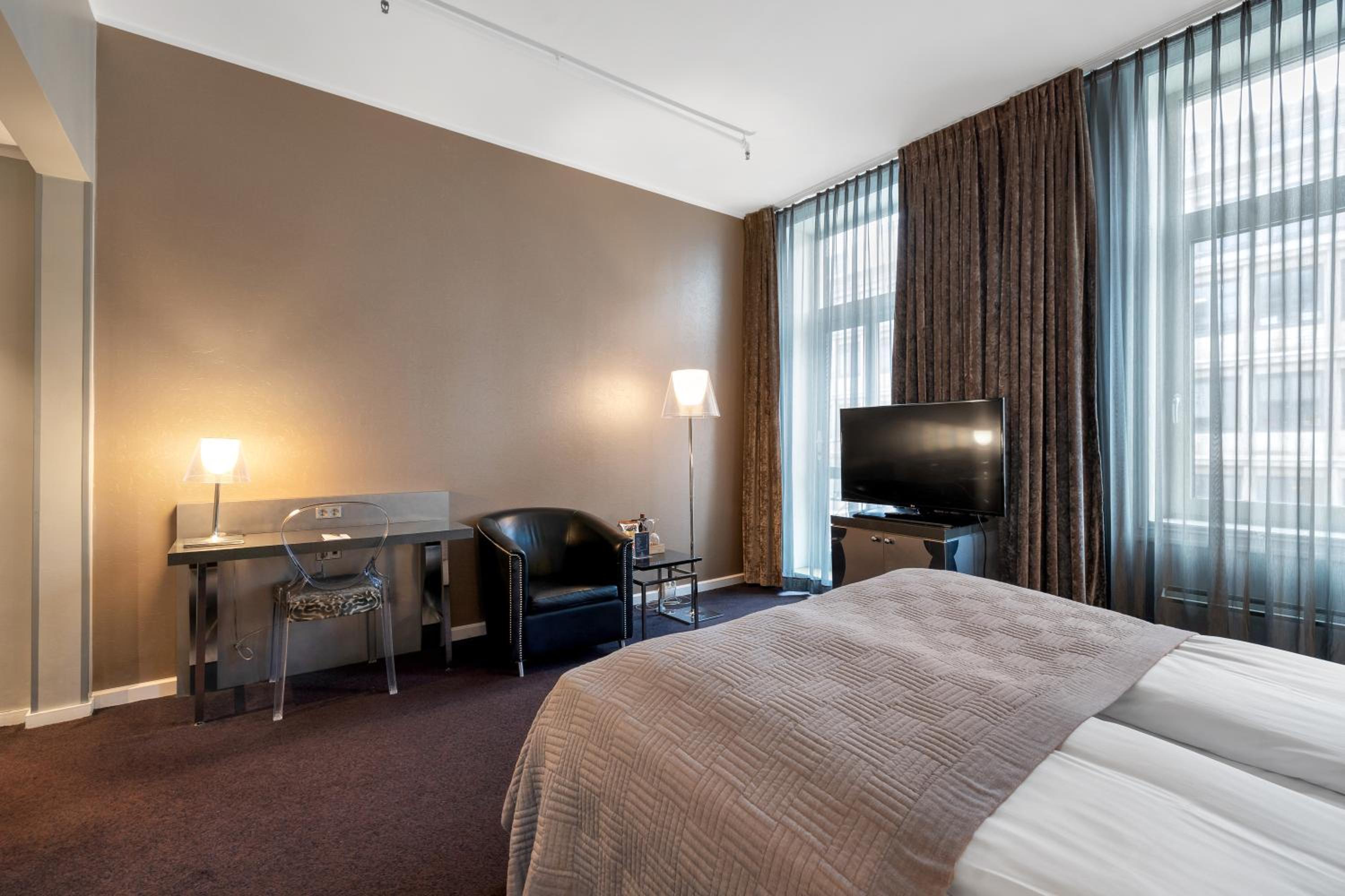 Standard Double Room - Photo 1