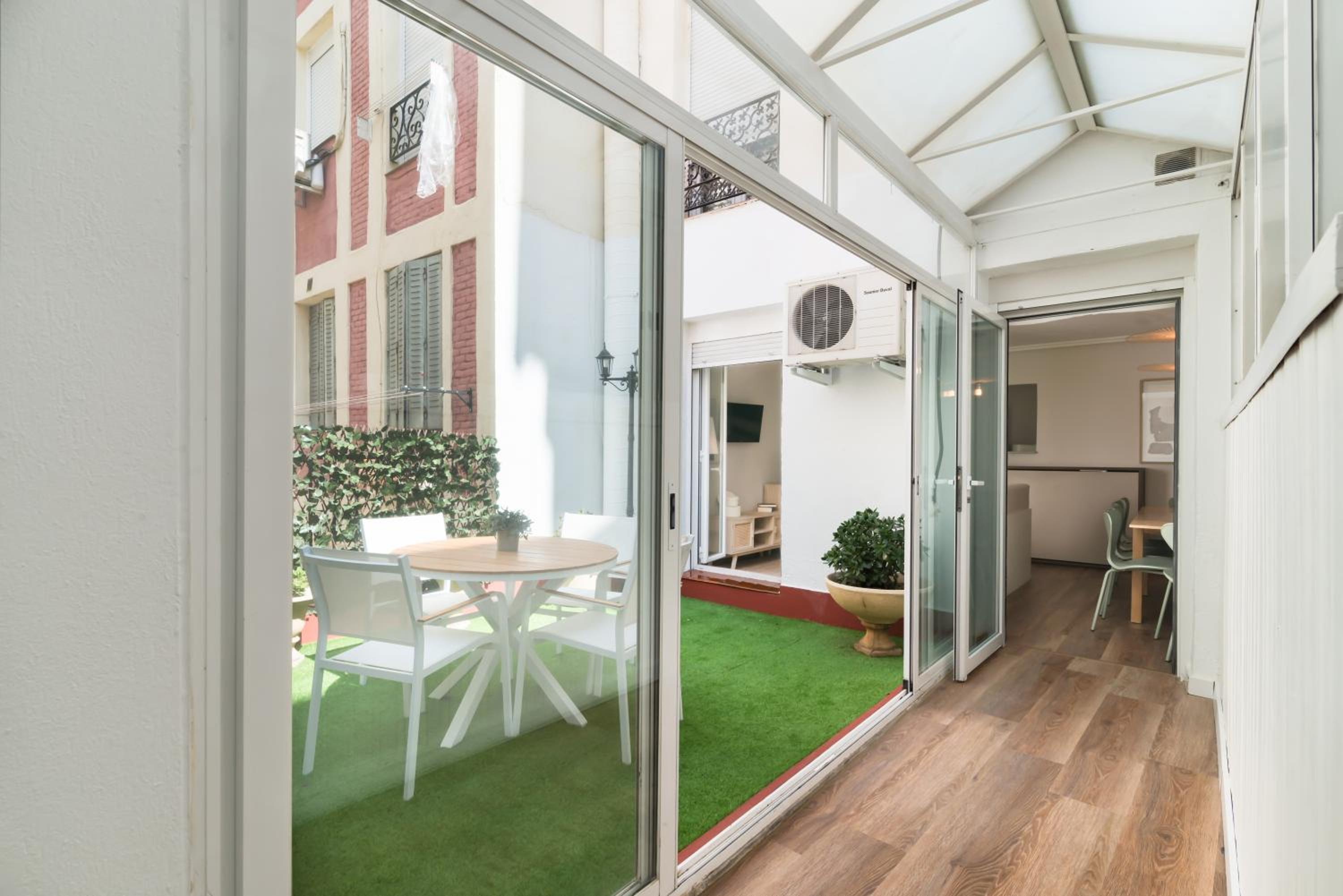 Two-Bedroom Apartment with Terrace photo 3