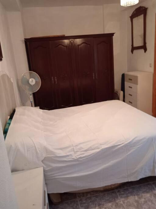Casa de cuatro habitaciones